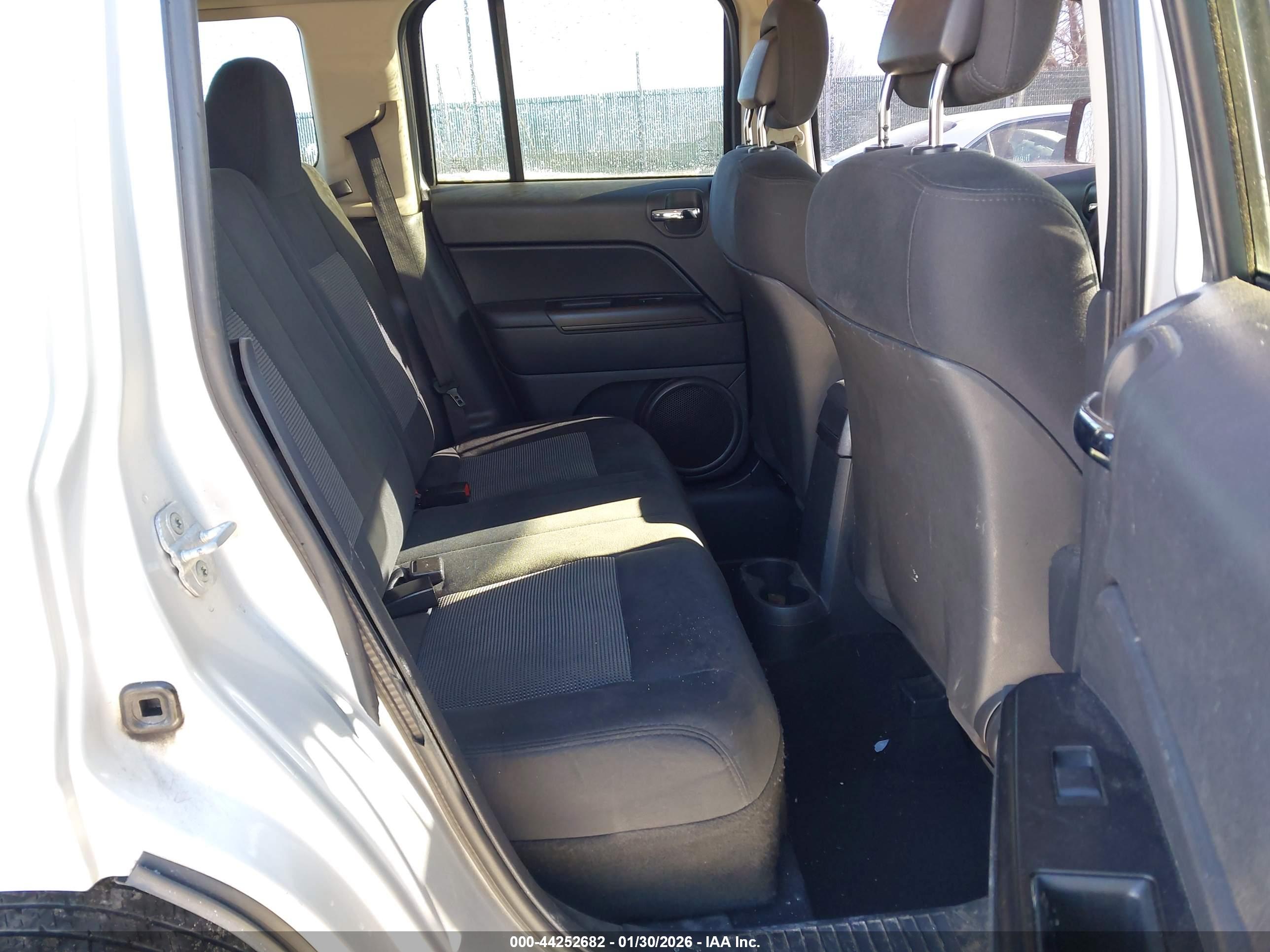 JEEP PATRIOT image 8