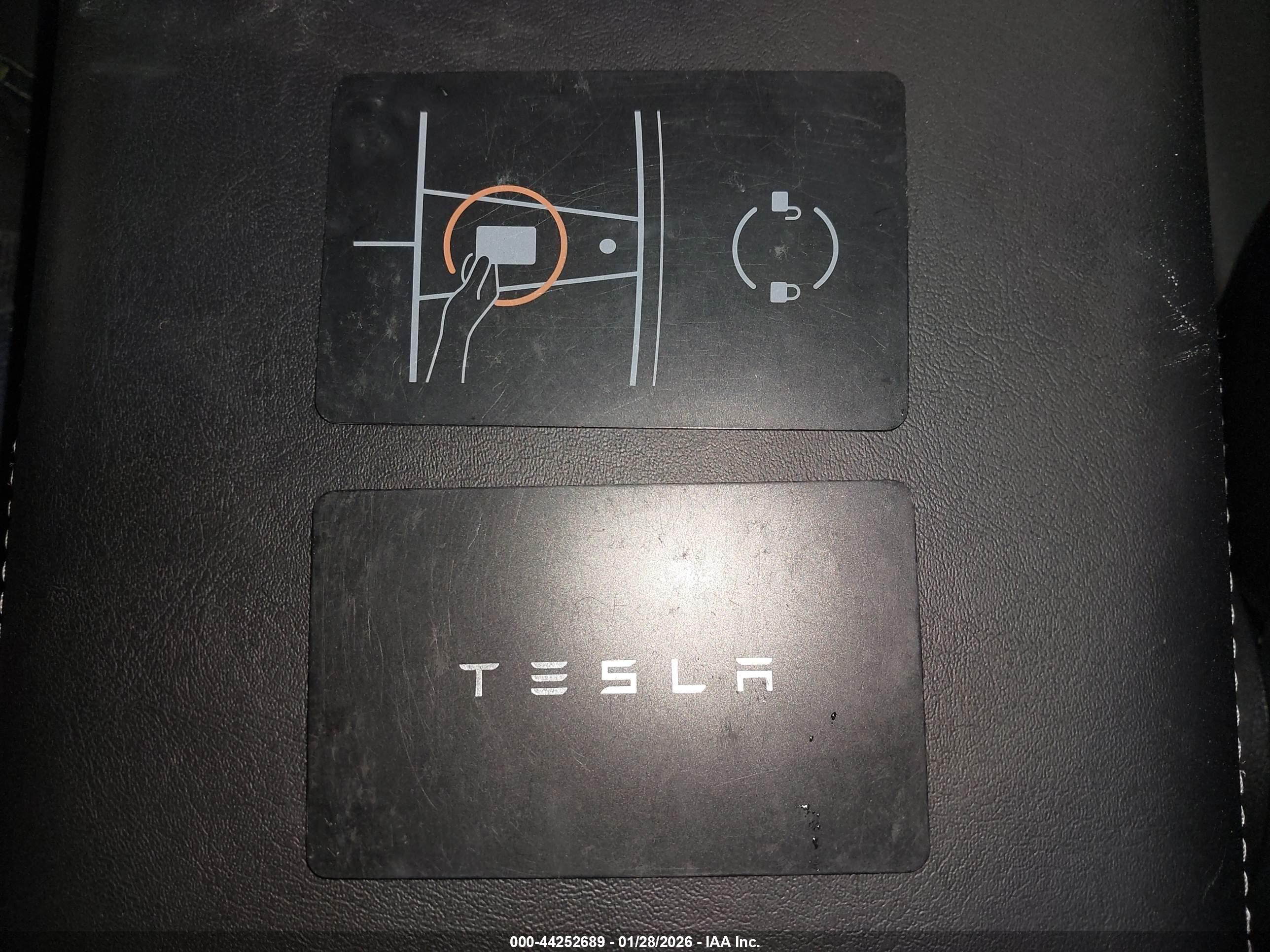 TESLA MODEL image 11