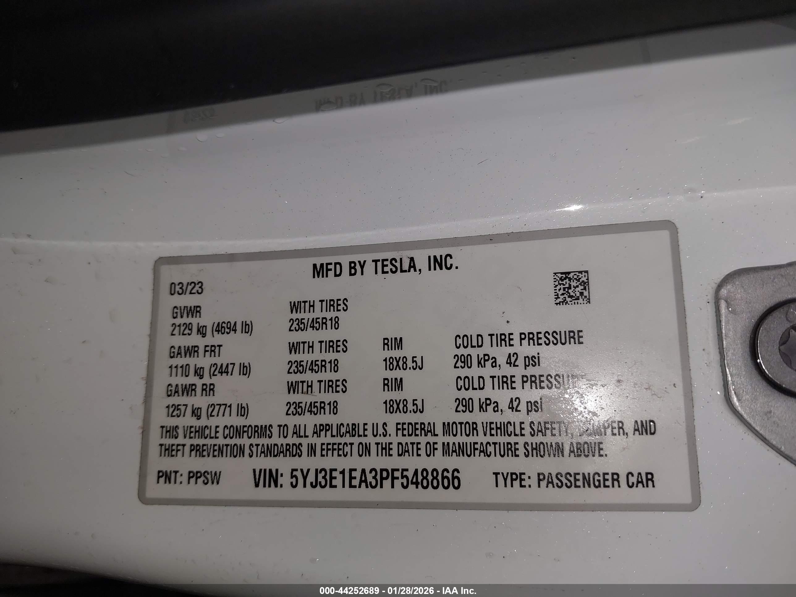 TESLA MODEL image 9