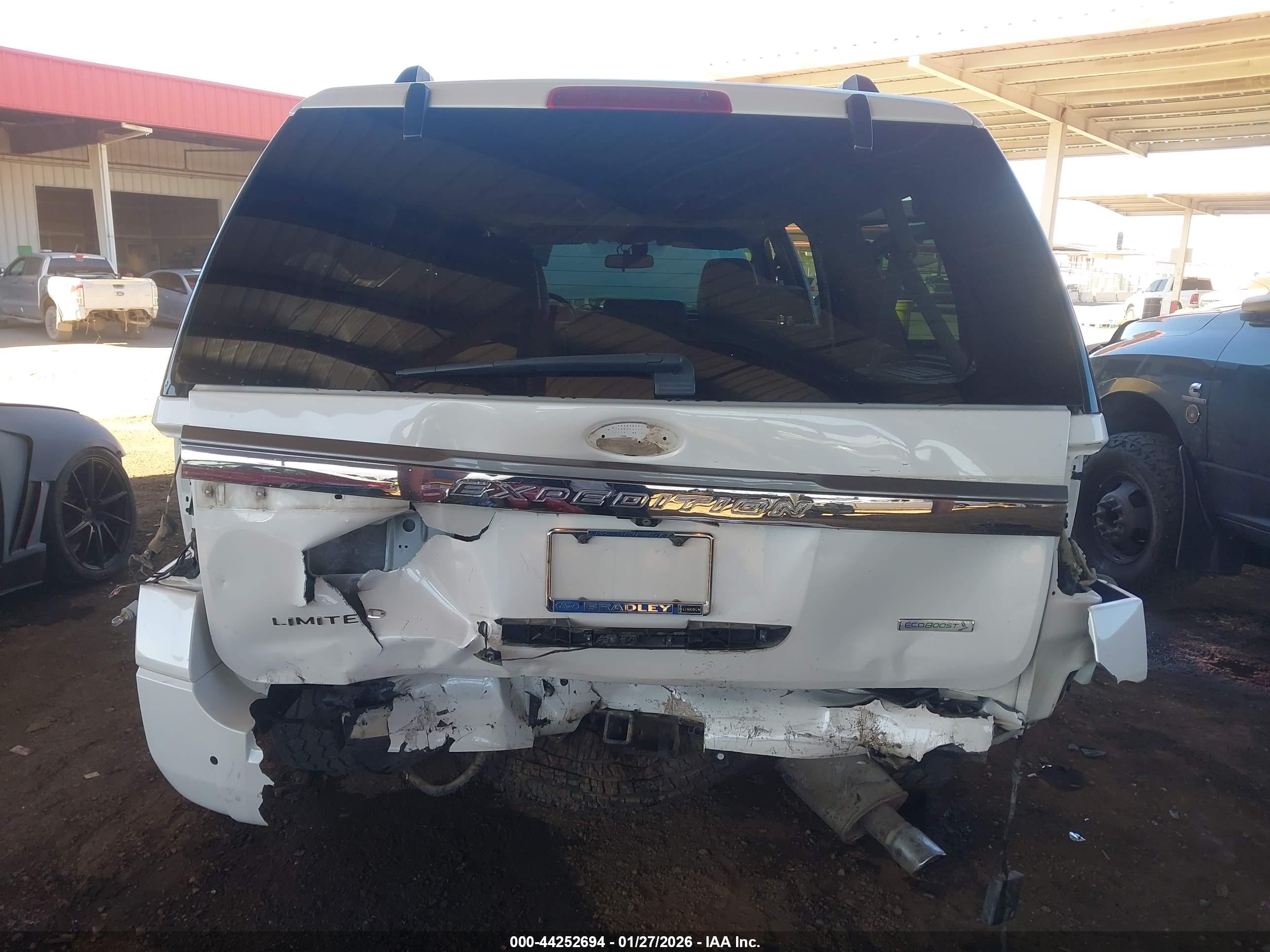 FORD EXPEDITION image 6