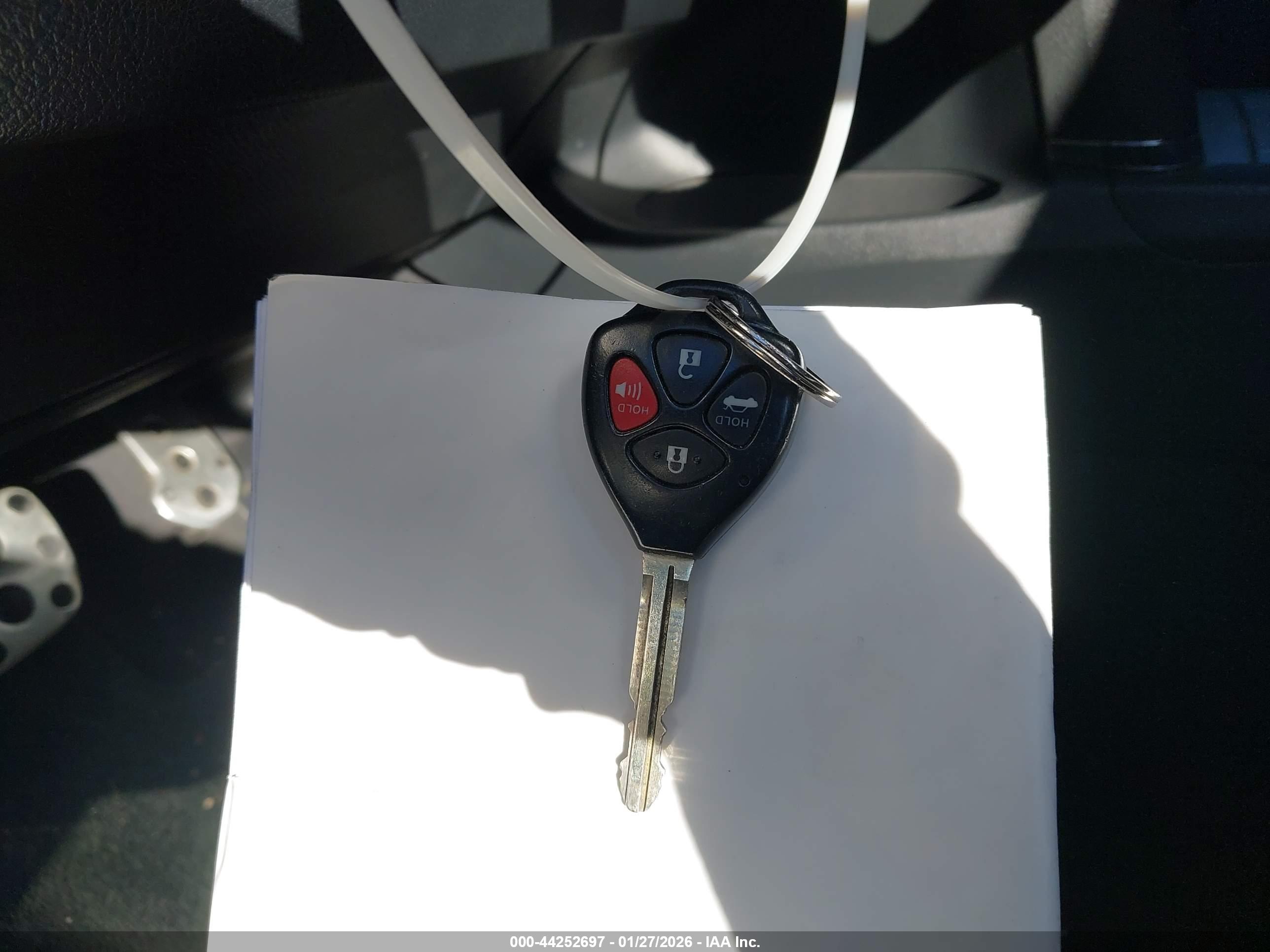 TOYOTA CAMRY image 11