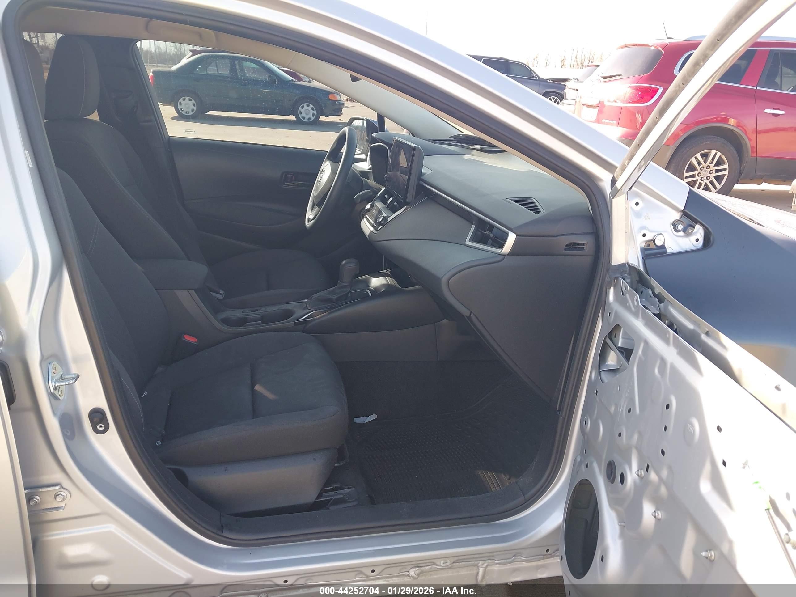 TOYOTA COROLLA image 5