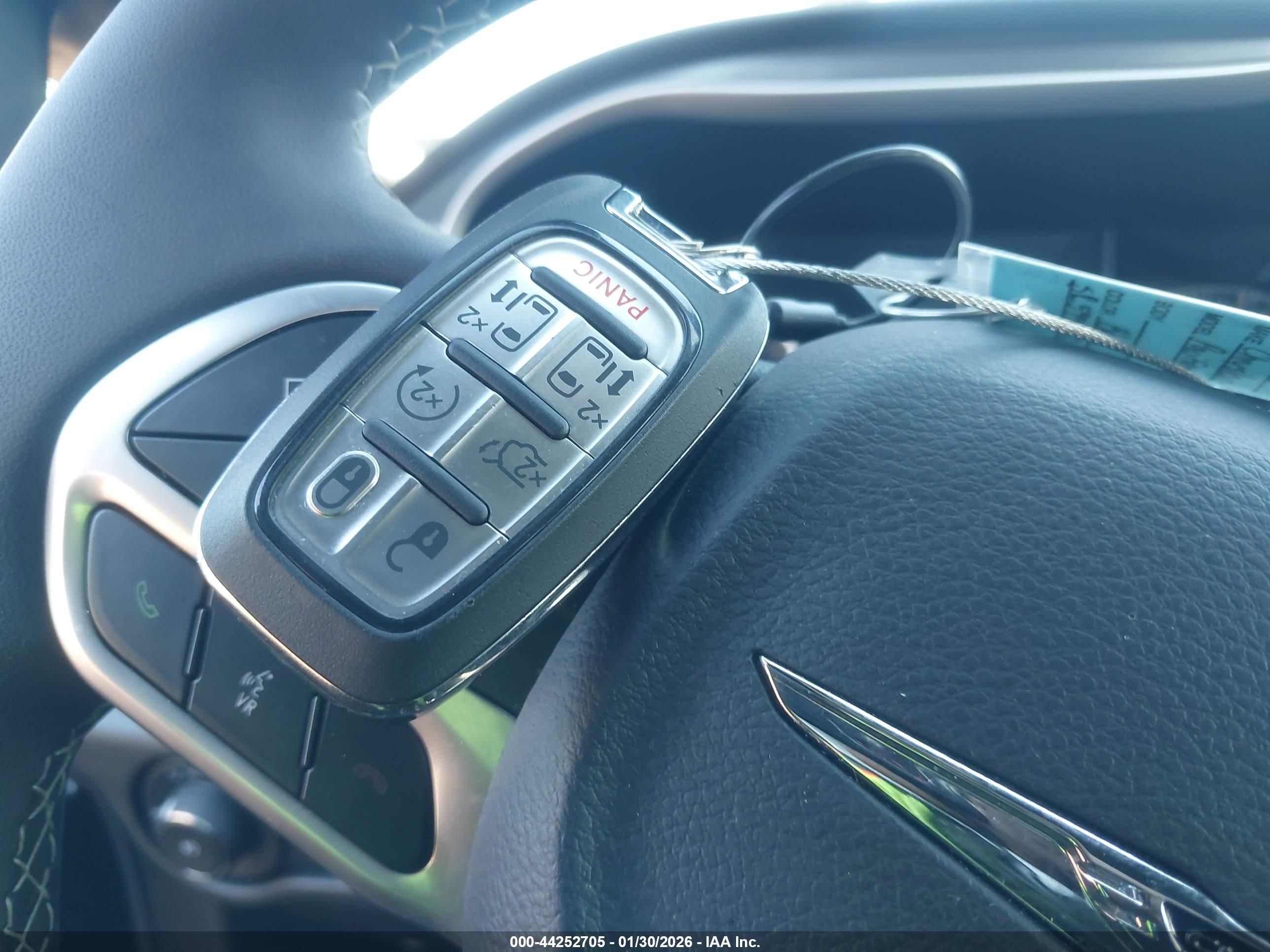 CHRYSLER PACIFICA image 11