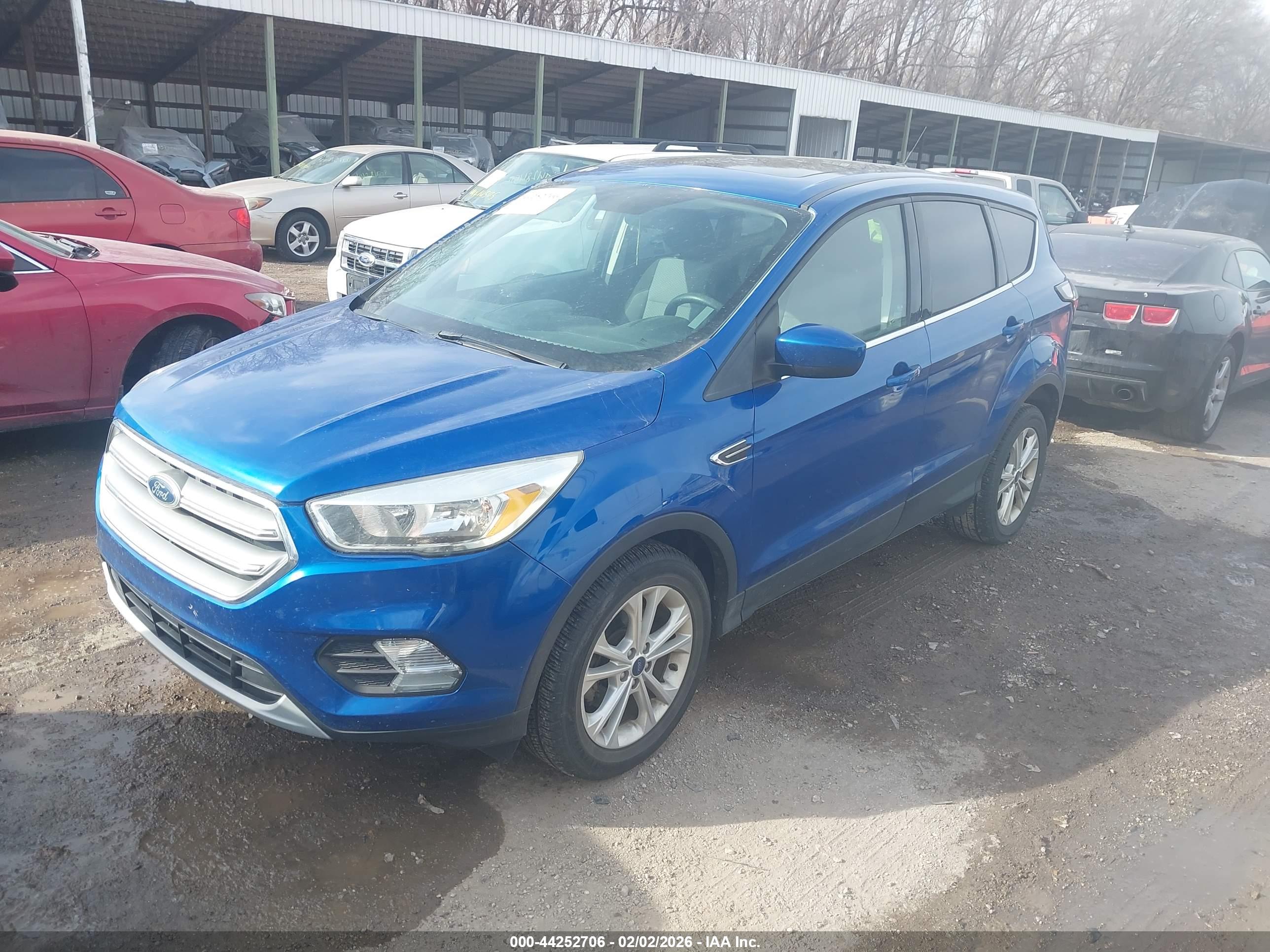 FORD ESCAPE image 2