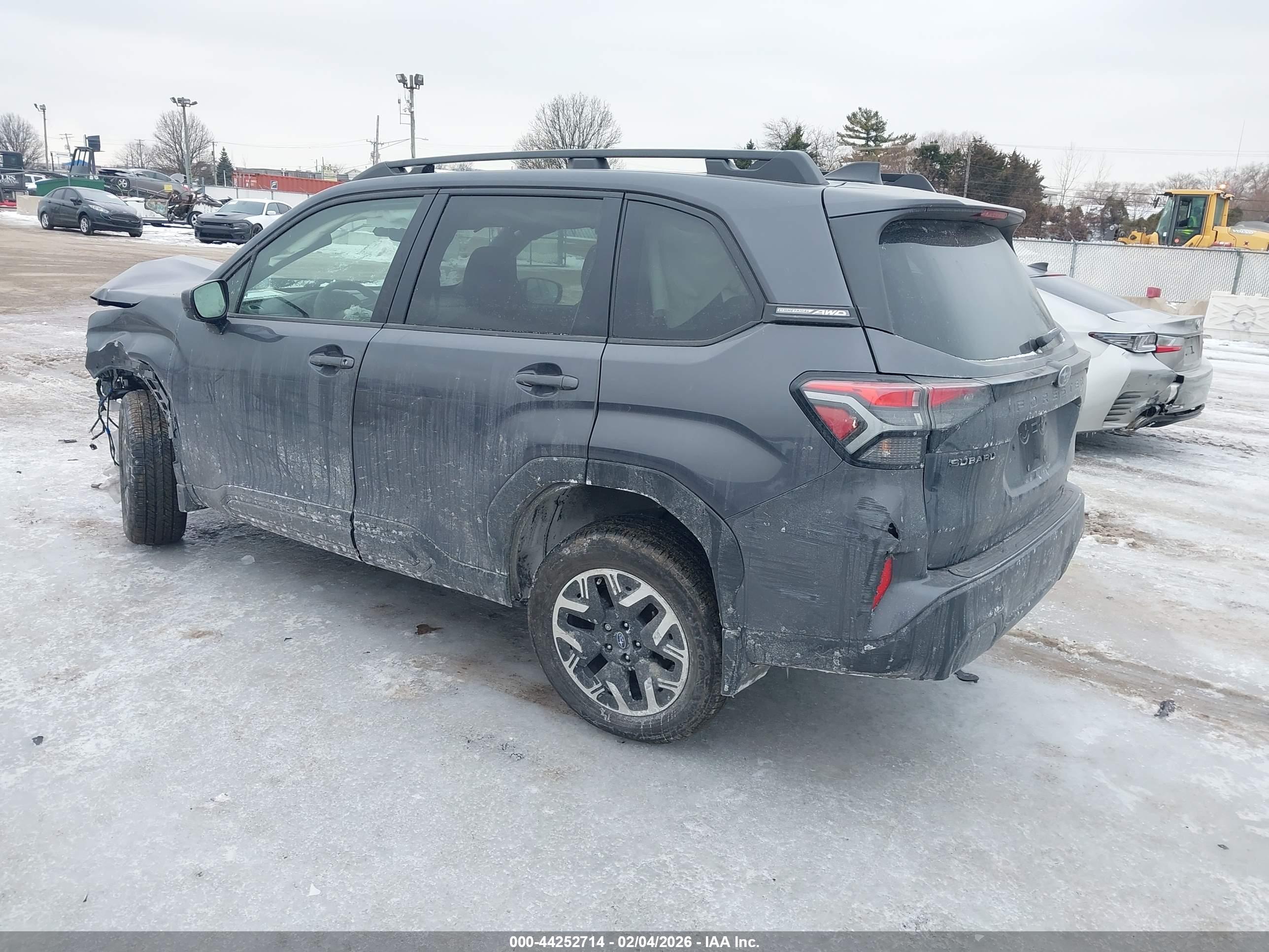 SUBARU FORESTER image 3