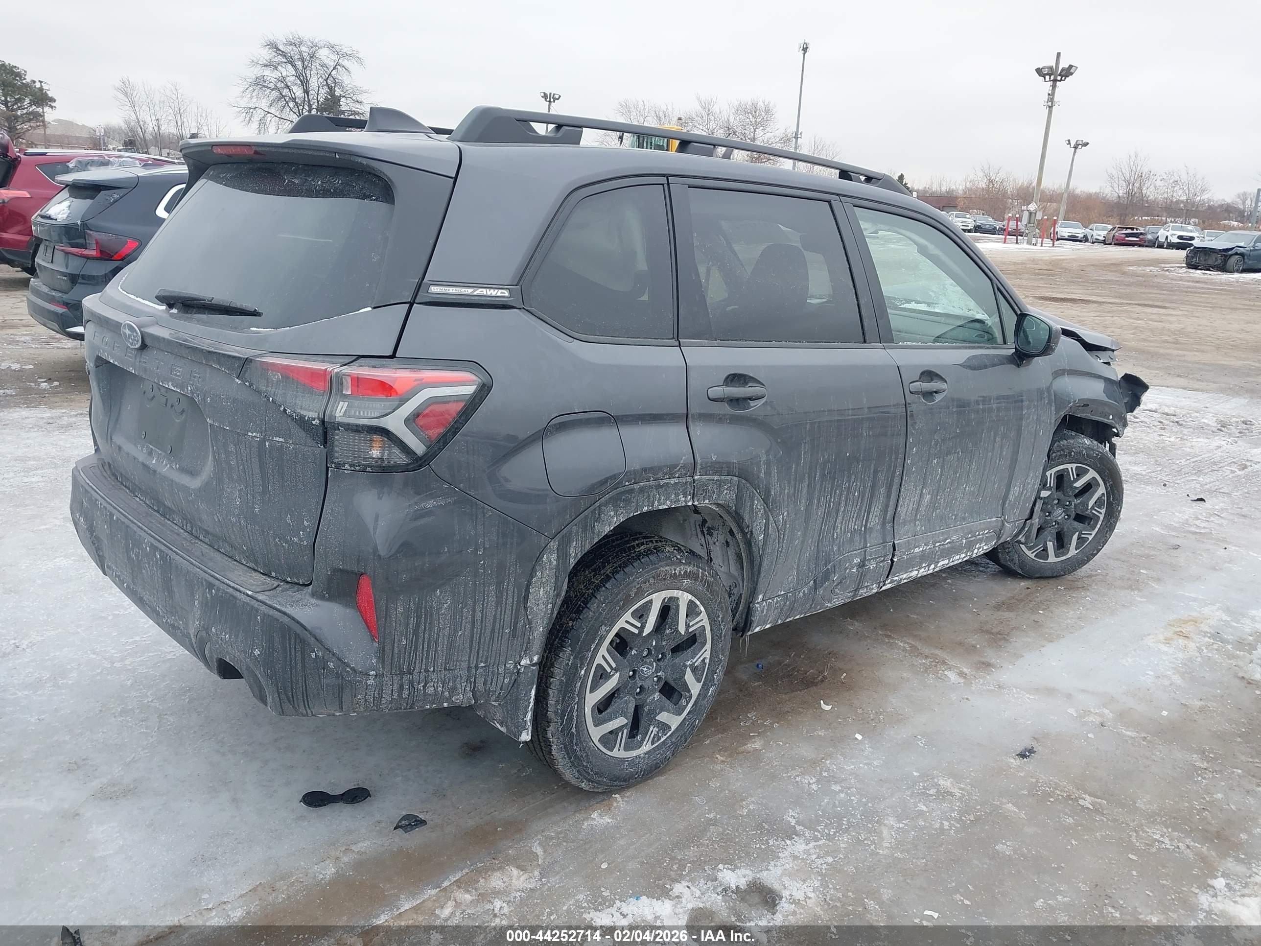 SUBARU FORESTER image 4