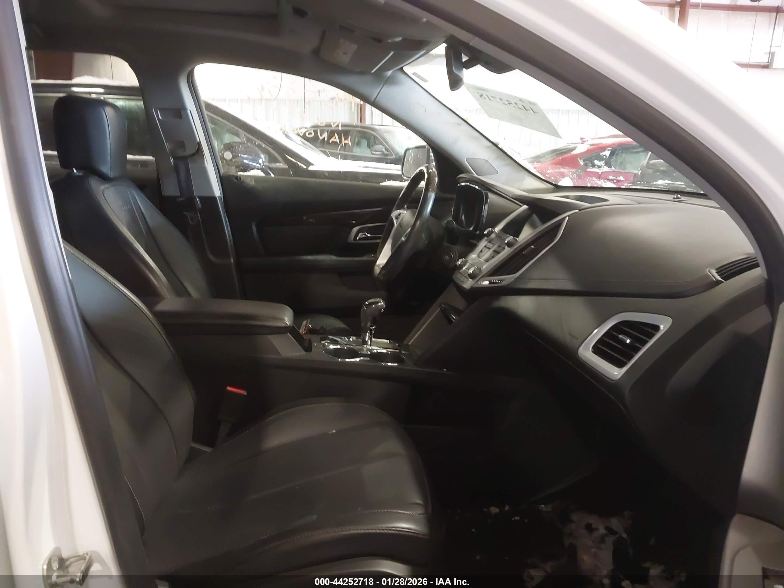 GMC TERRAIN image 5