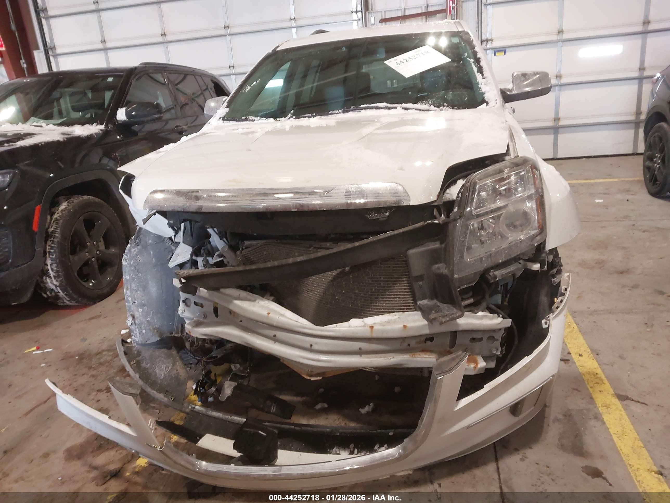GMC TERRAIN image 6