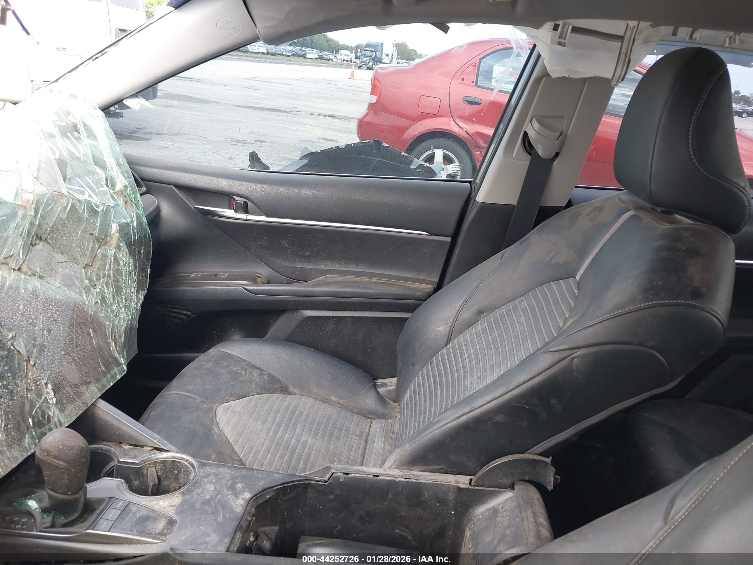 TOYOTA CAMRY image 5