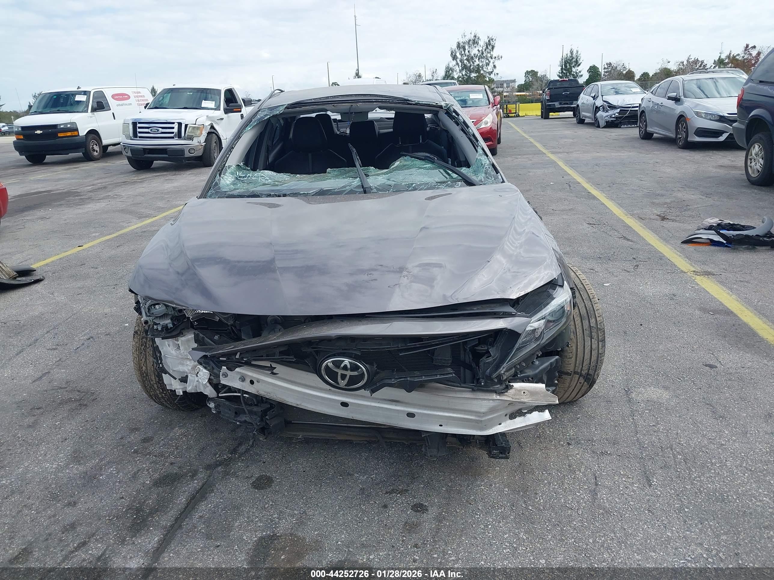 TOYOTA CAMRY image 6