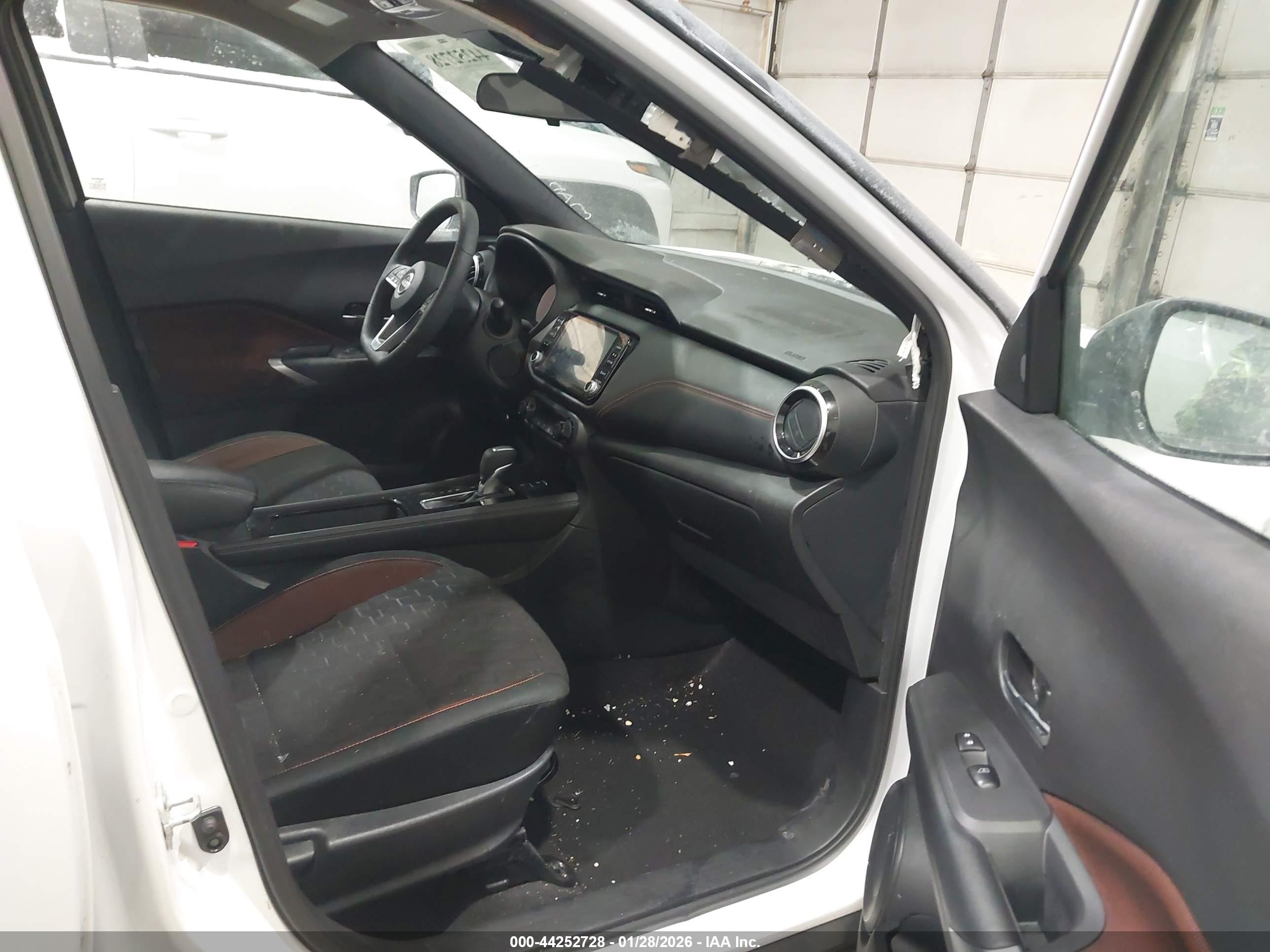 NISSAN KICKS image 5