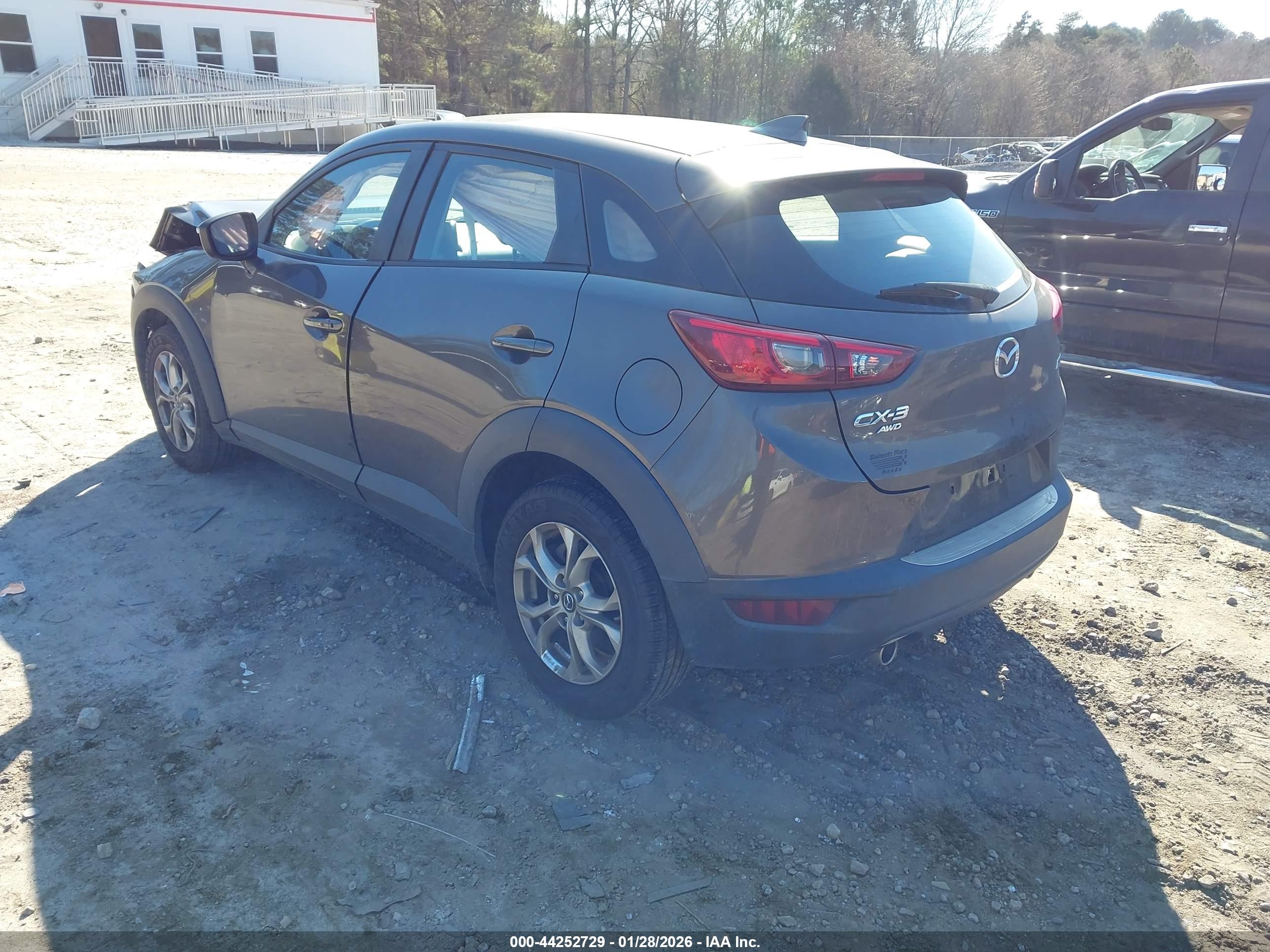 MAZDA CX-3 image 3