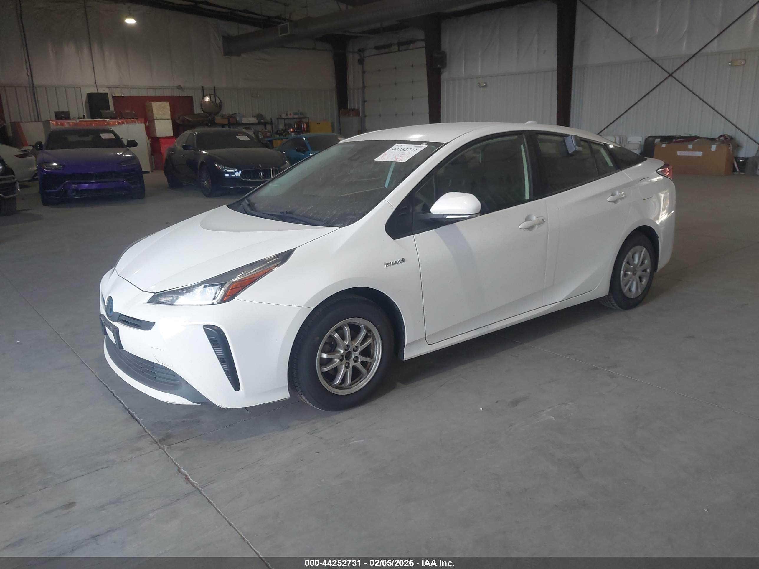 TOYOTA PRIUS image 2
