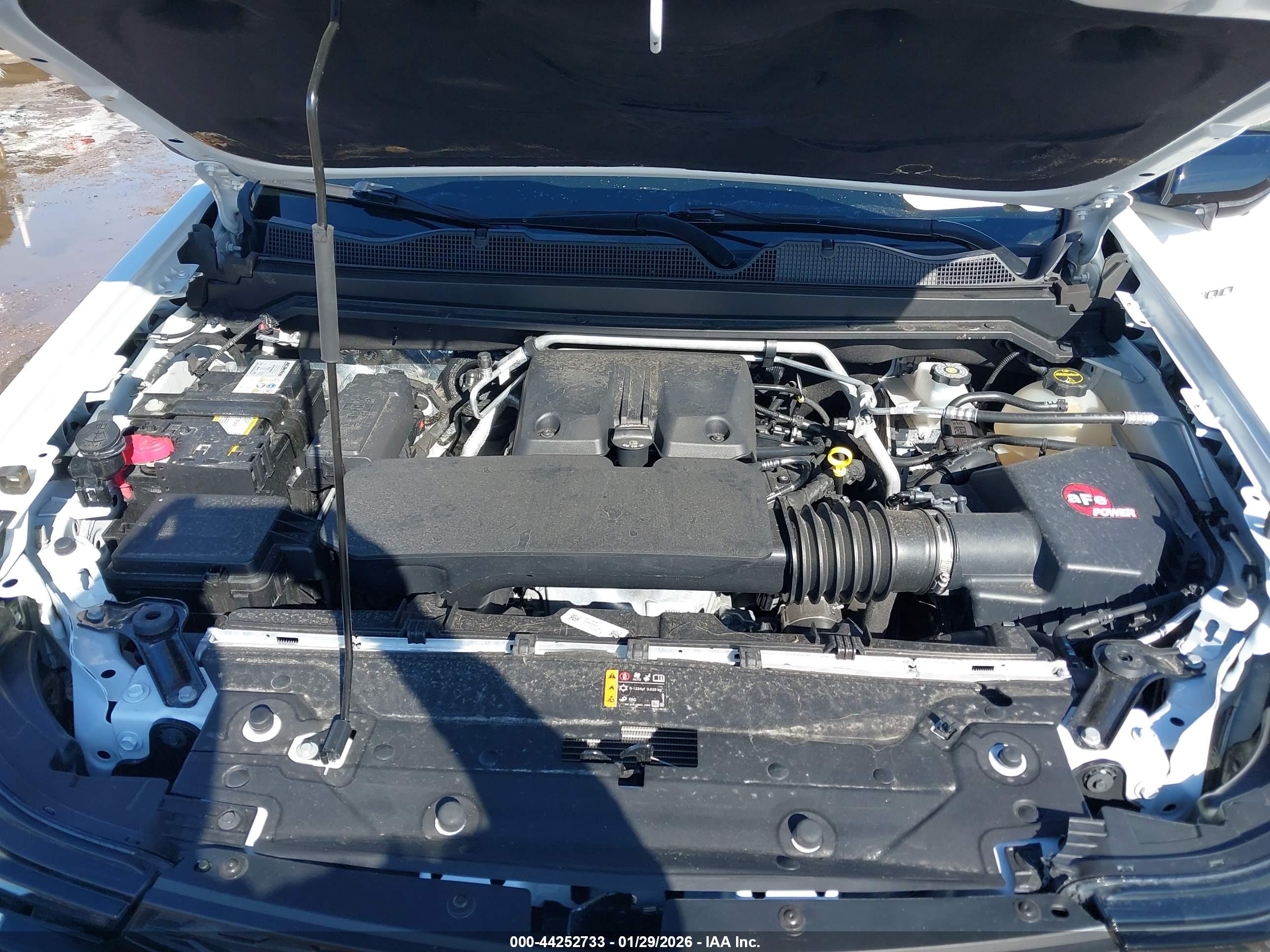 CHEVROLET COLORADO image 10