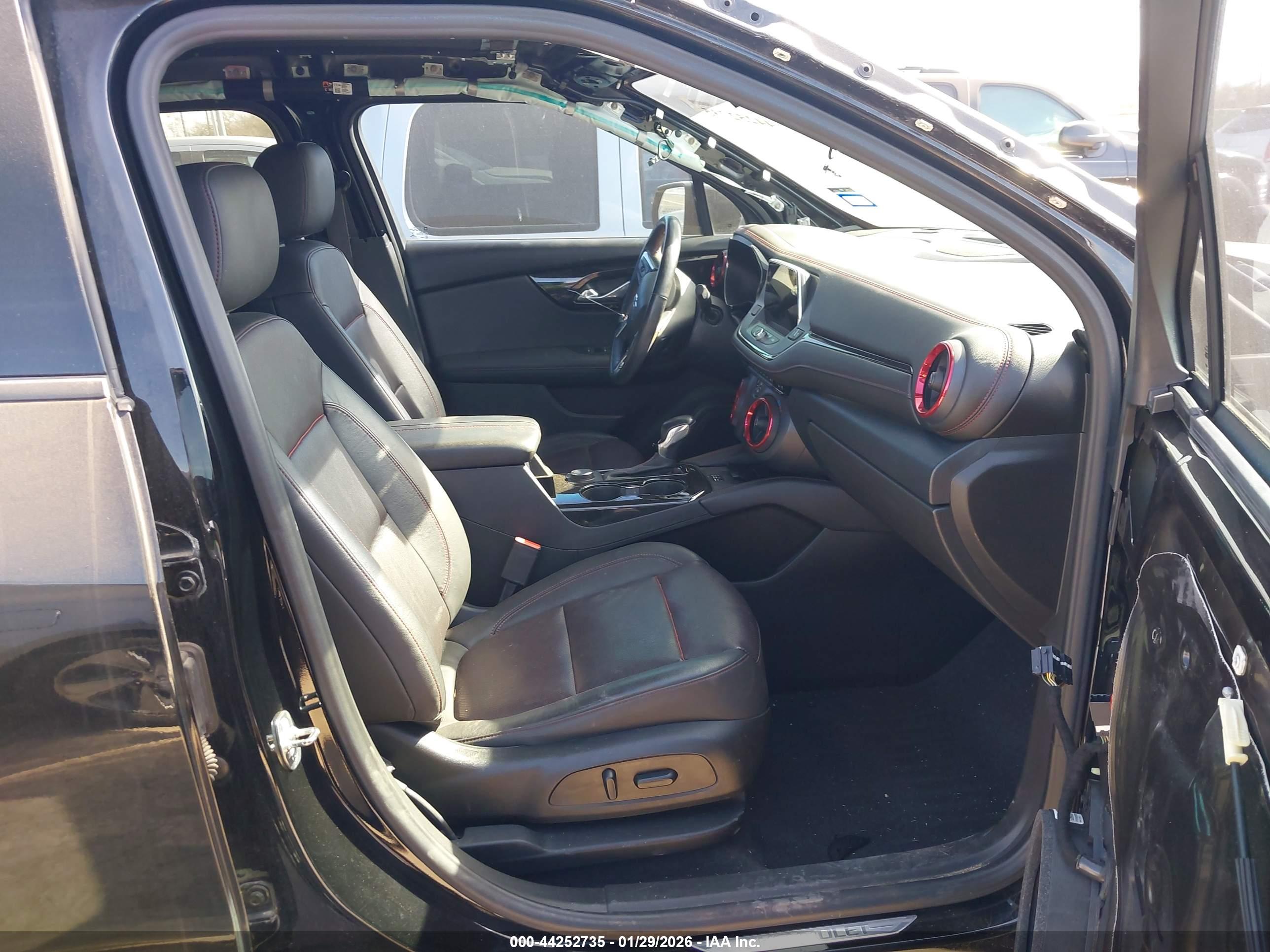 CHEVROLET BLAZER image 5
