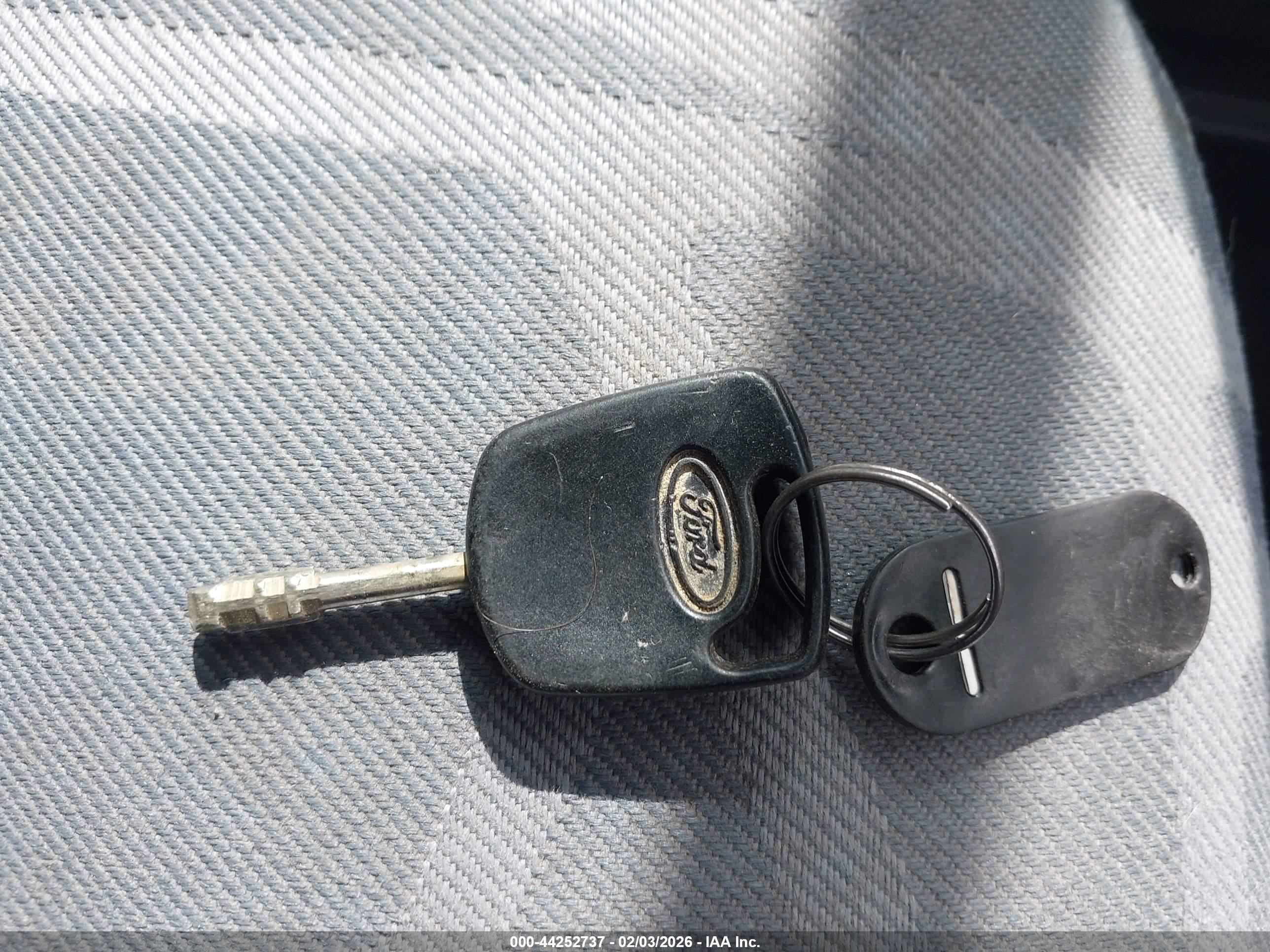 FORD TRANSIT image 11
