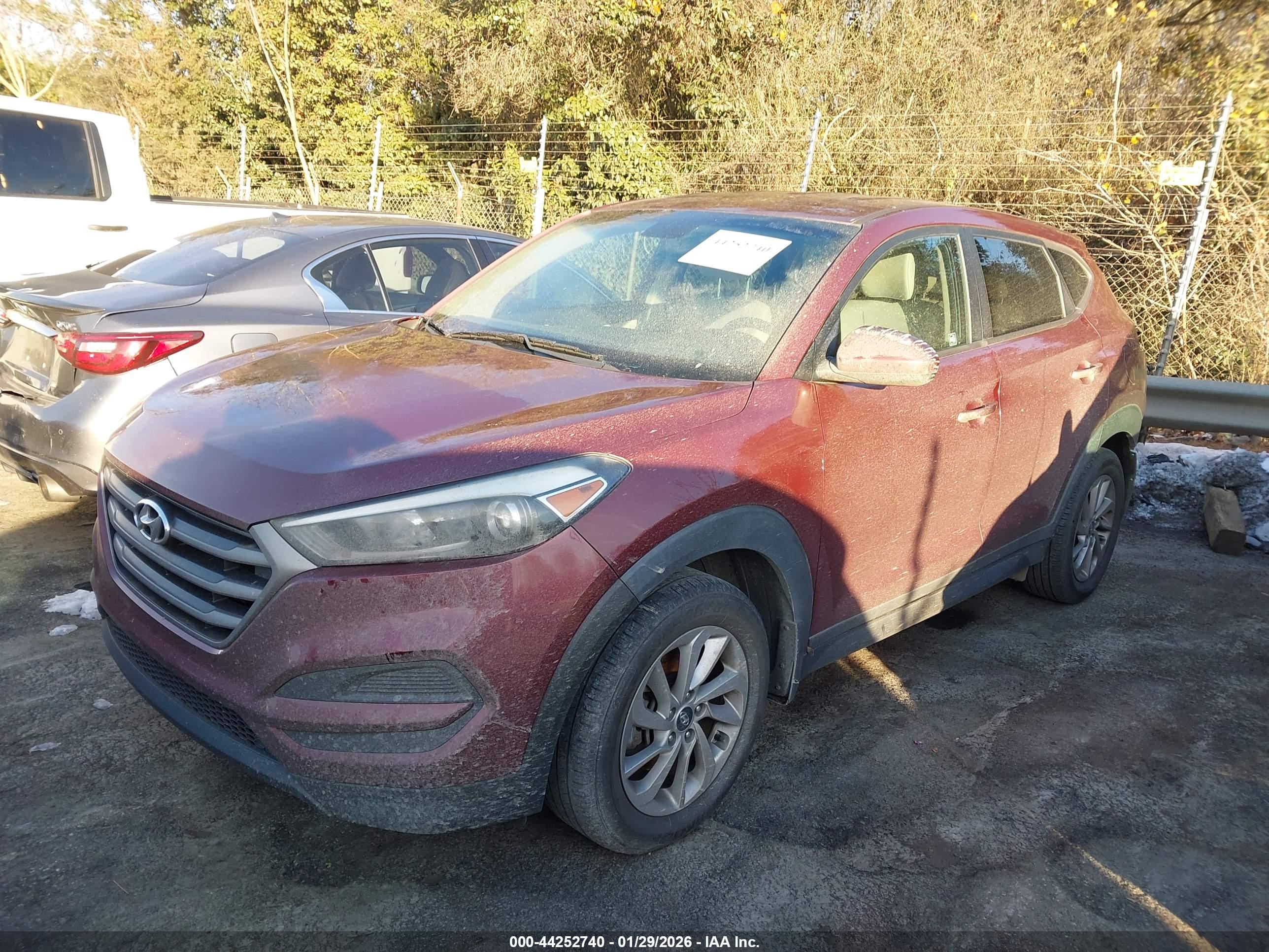 HYUNDAI TUCSON image 2