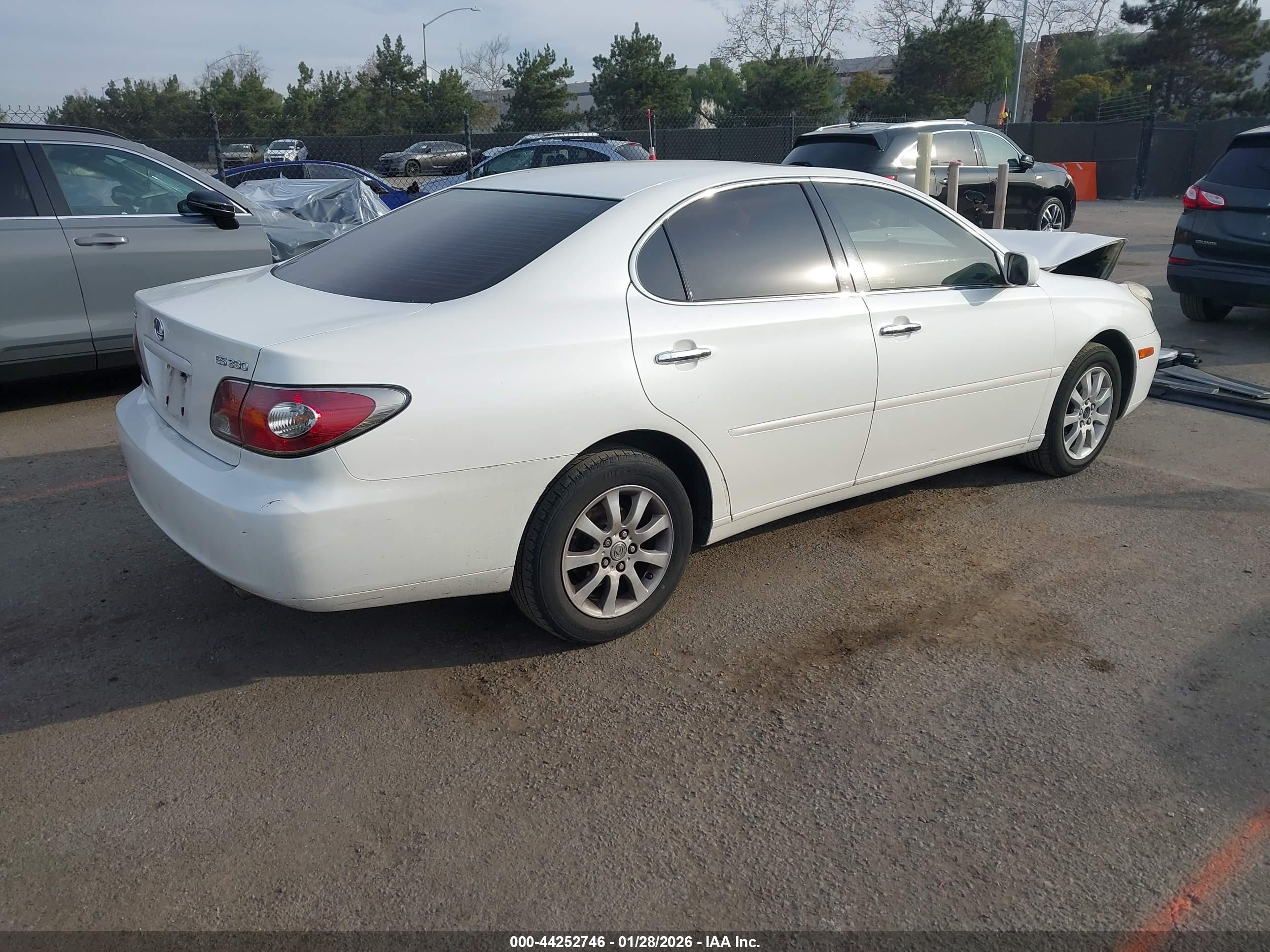 LEXUS ES image 4