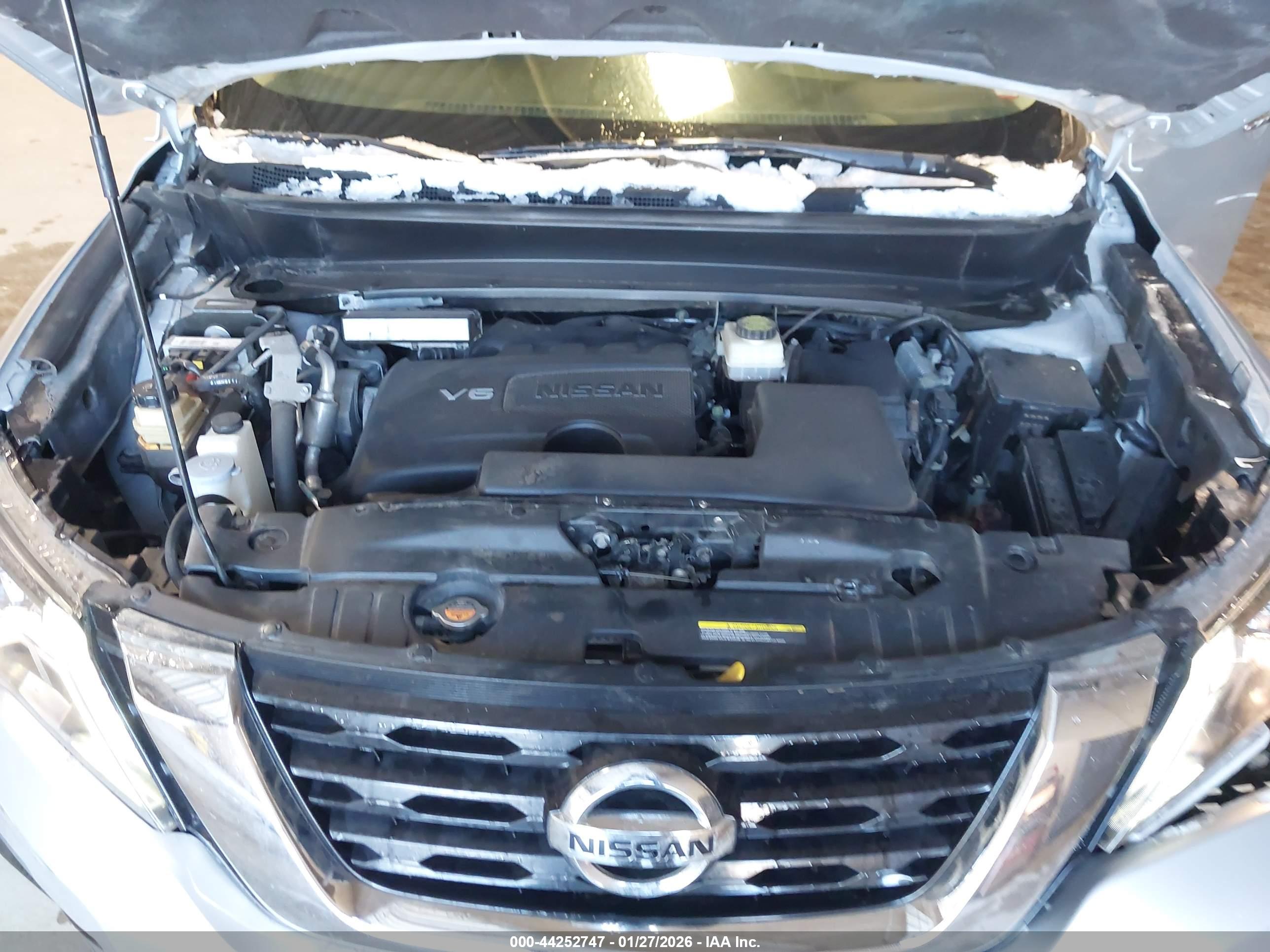 NISSAN PATHFINDER image 10