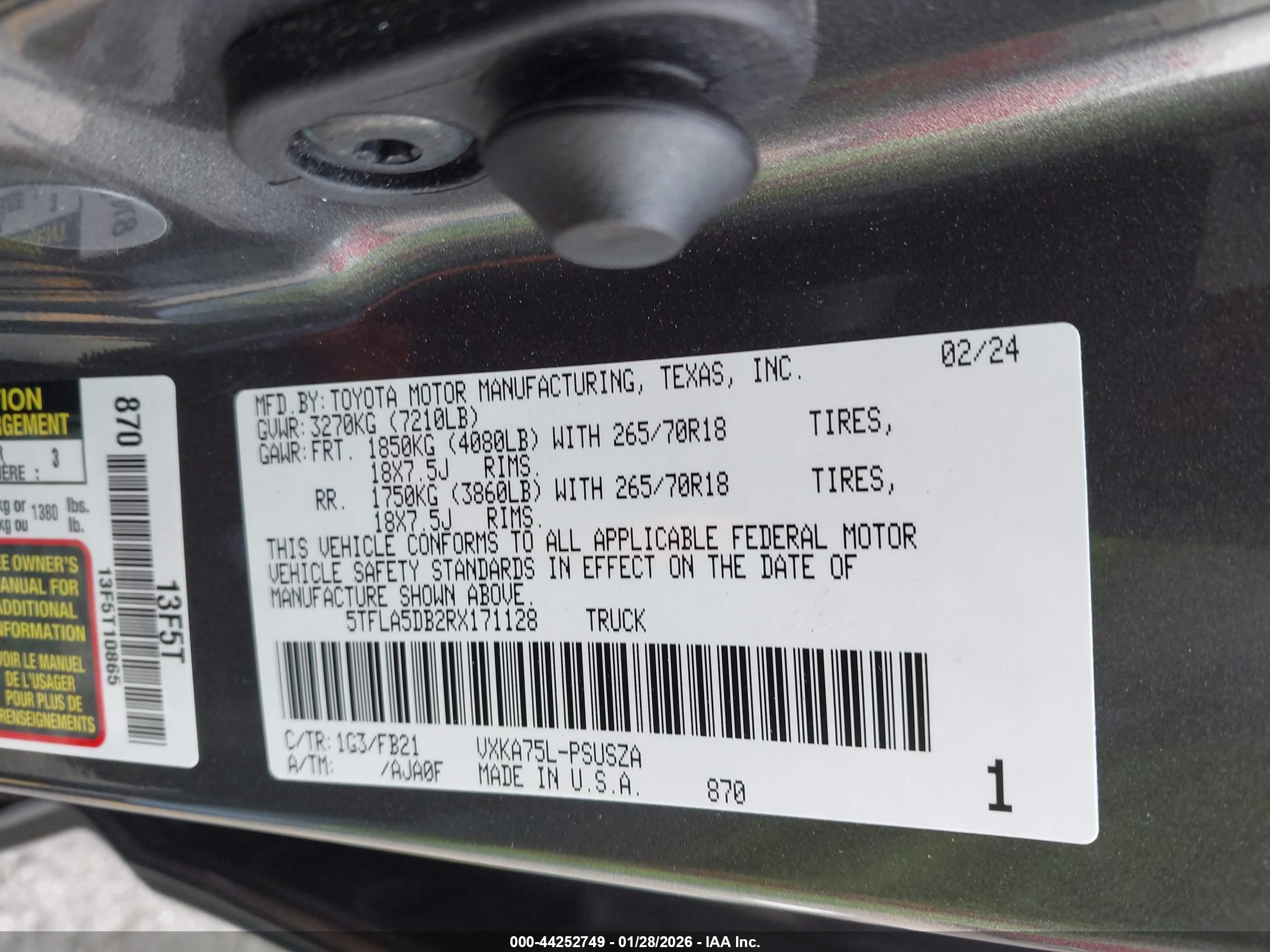 TOYOTA TUNDRA image 9
