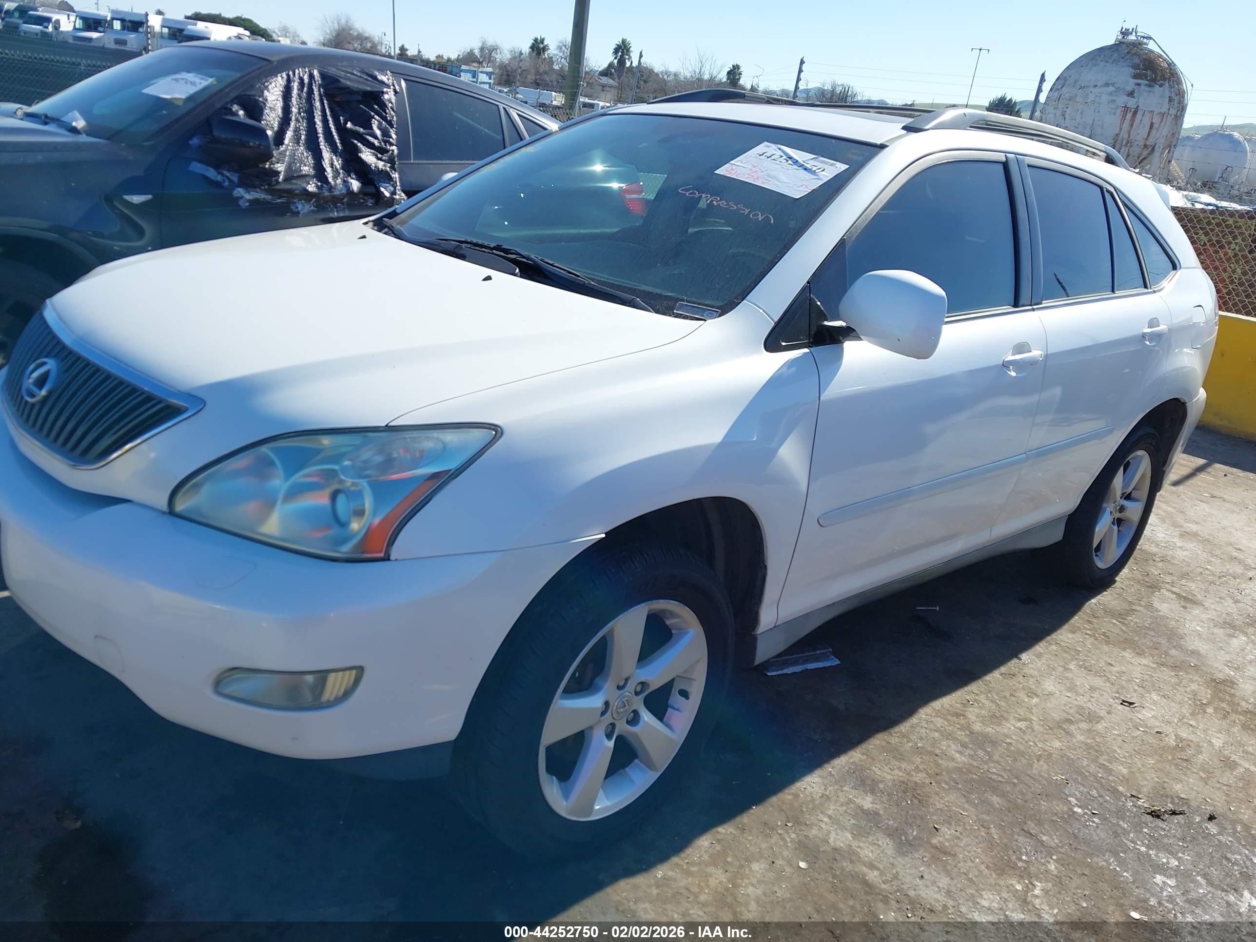 LEXUS RX image 2