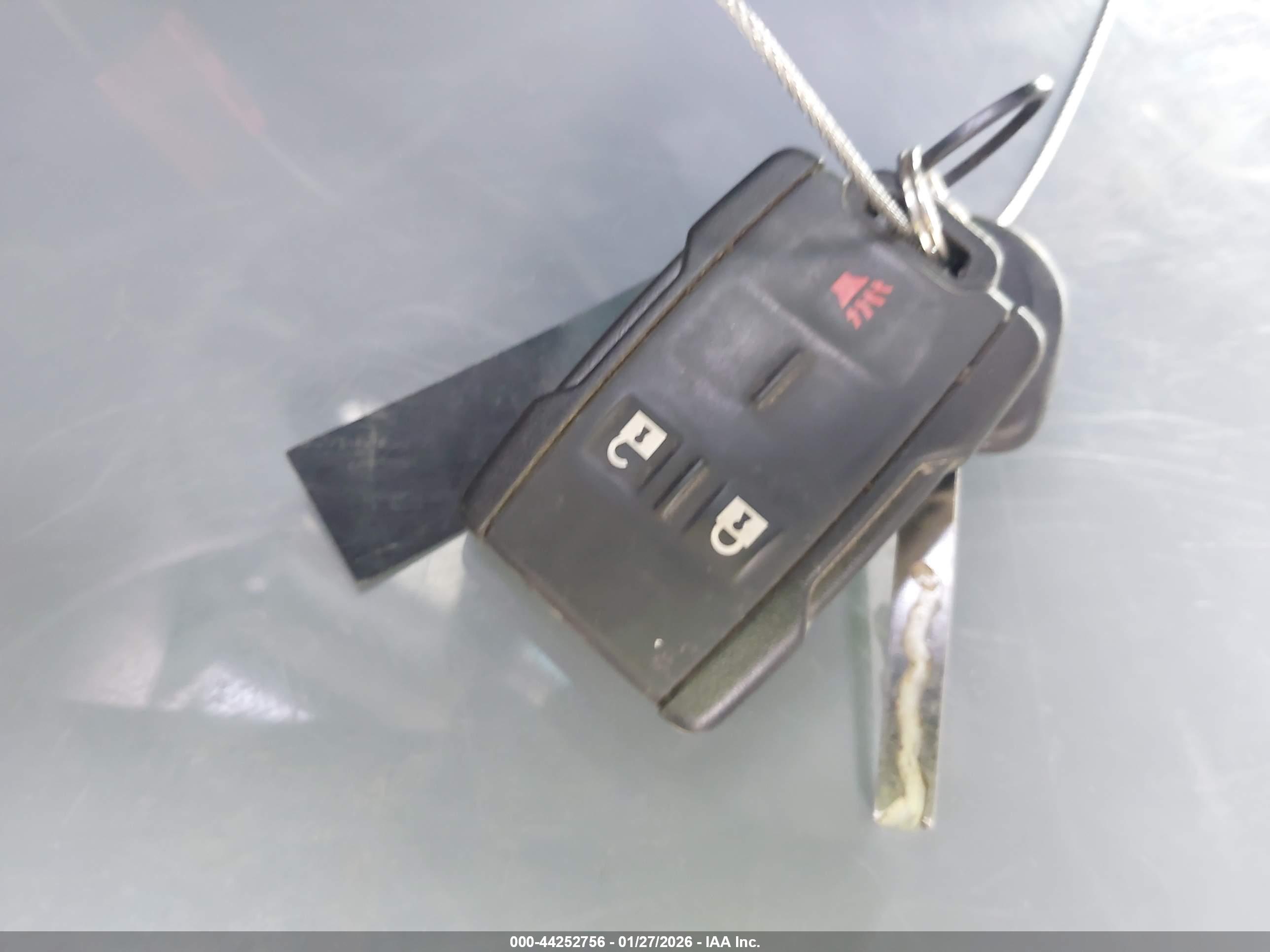 CHEVROLET SILVERADO image 11