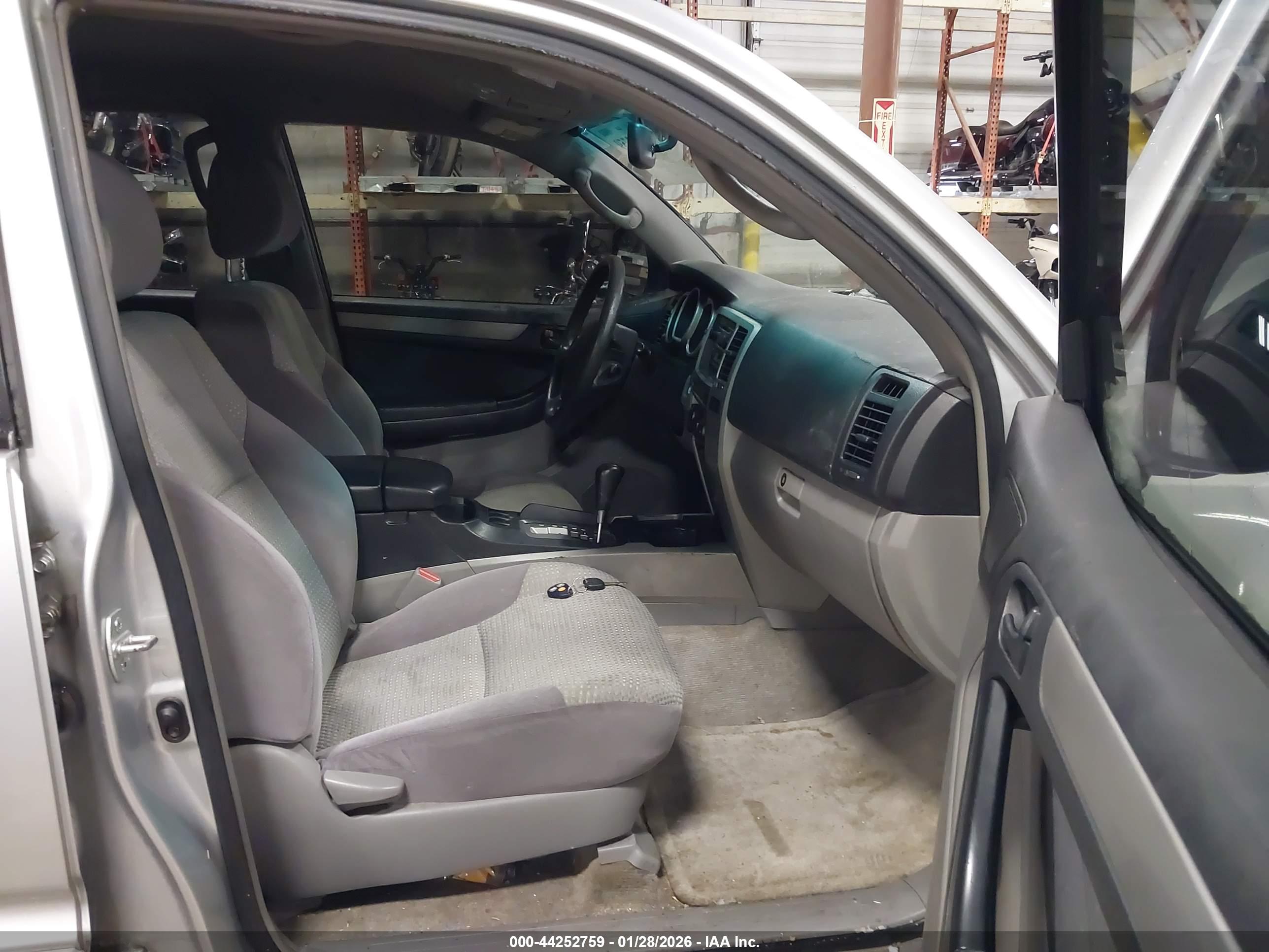 TOYOTA 4RUNNER image 5