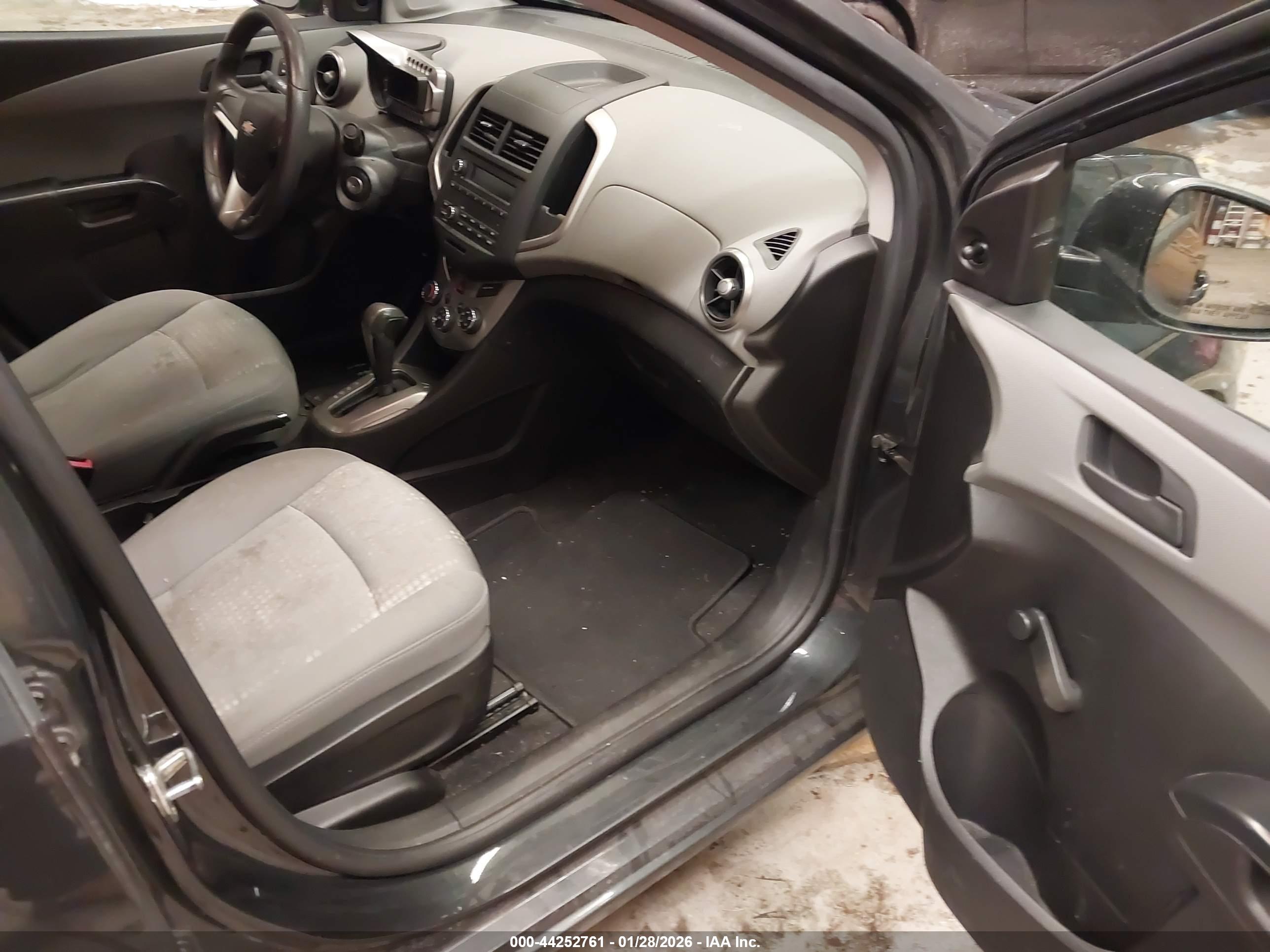 CHEVROLET SONIC image 5