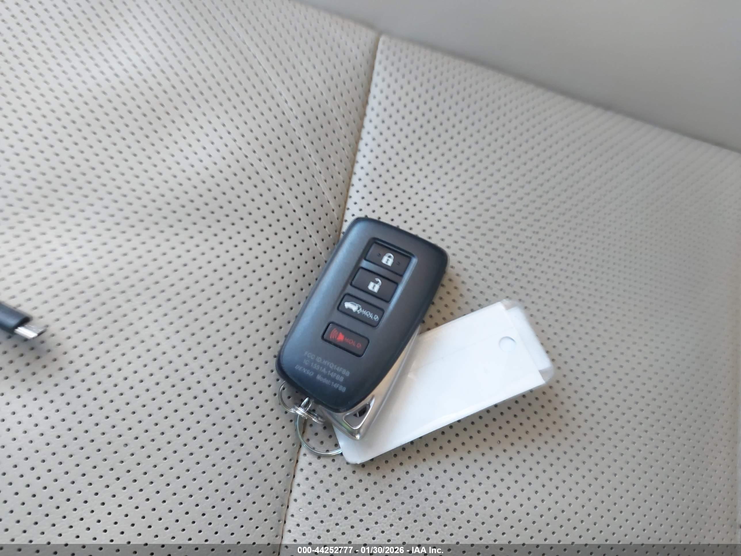 LEXUS RX image 11
