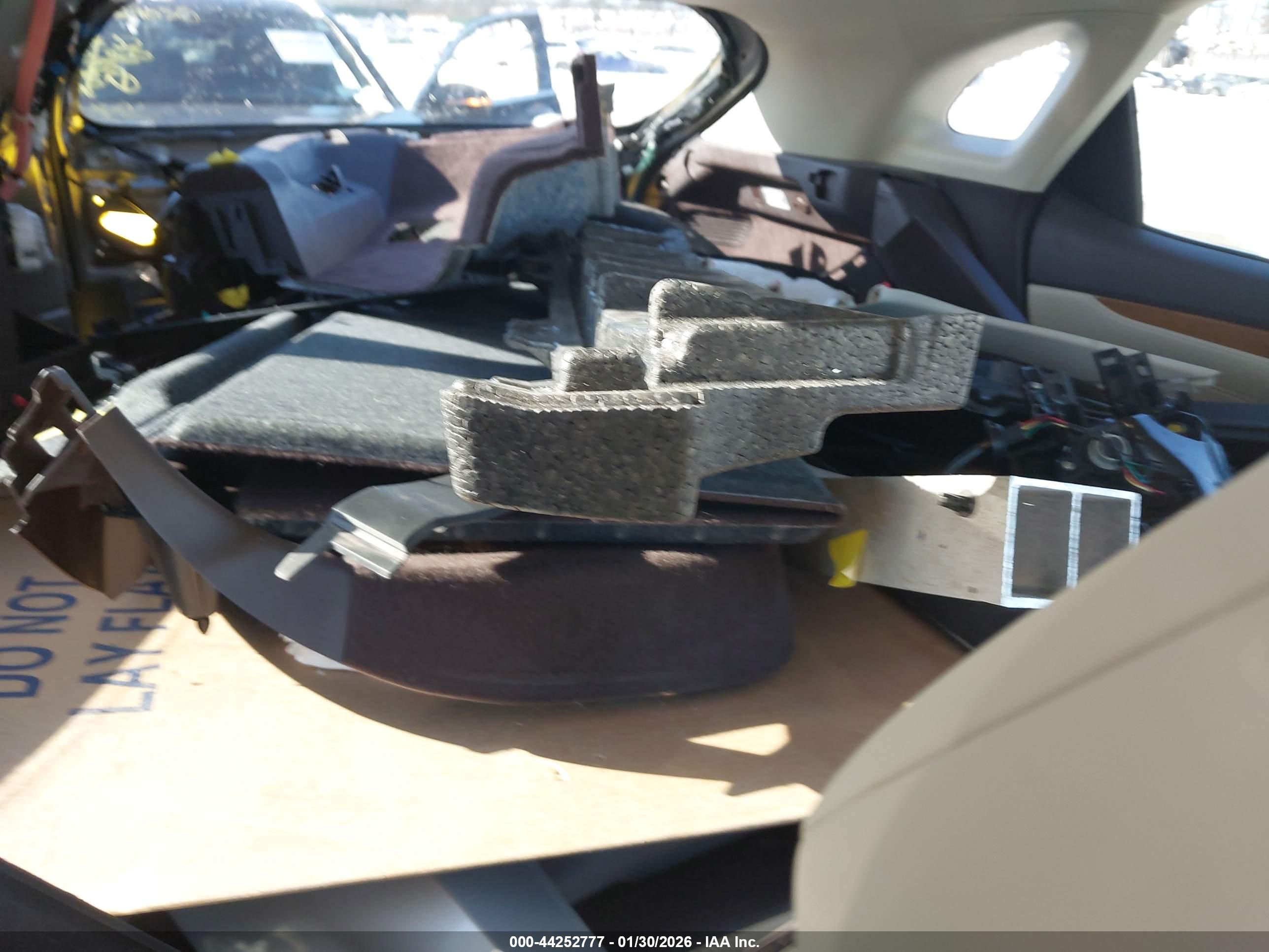 LEXUS RX image 8