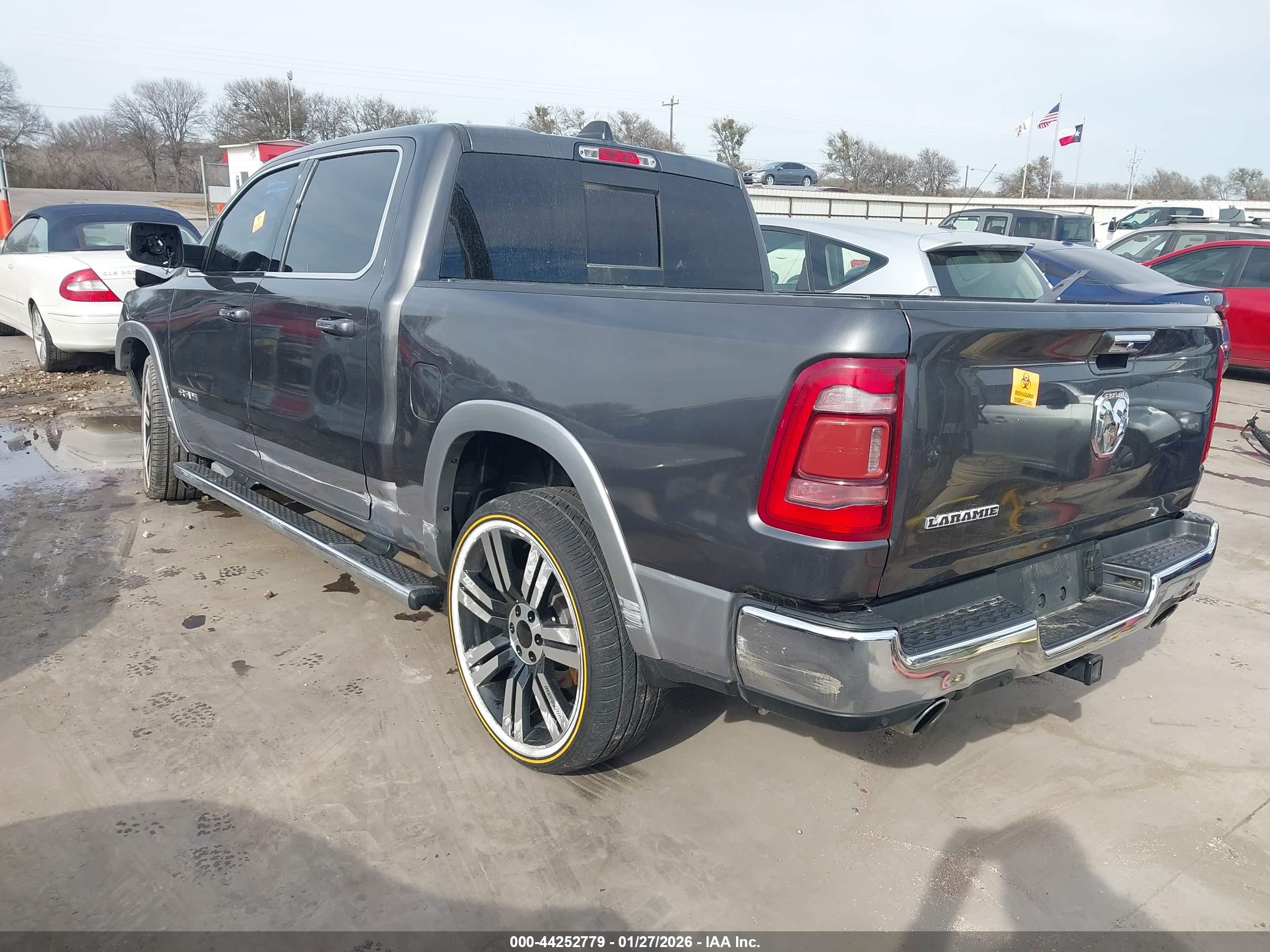 RAM 1500 image 3