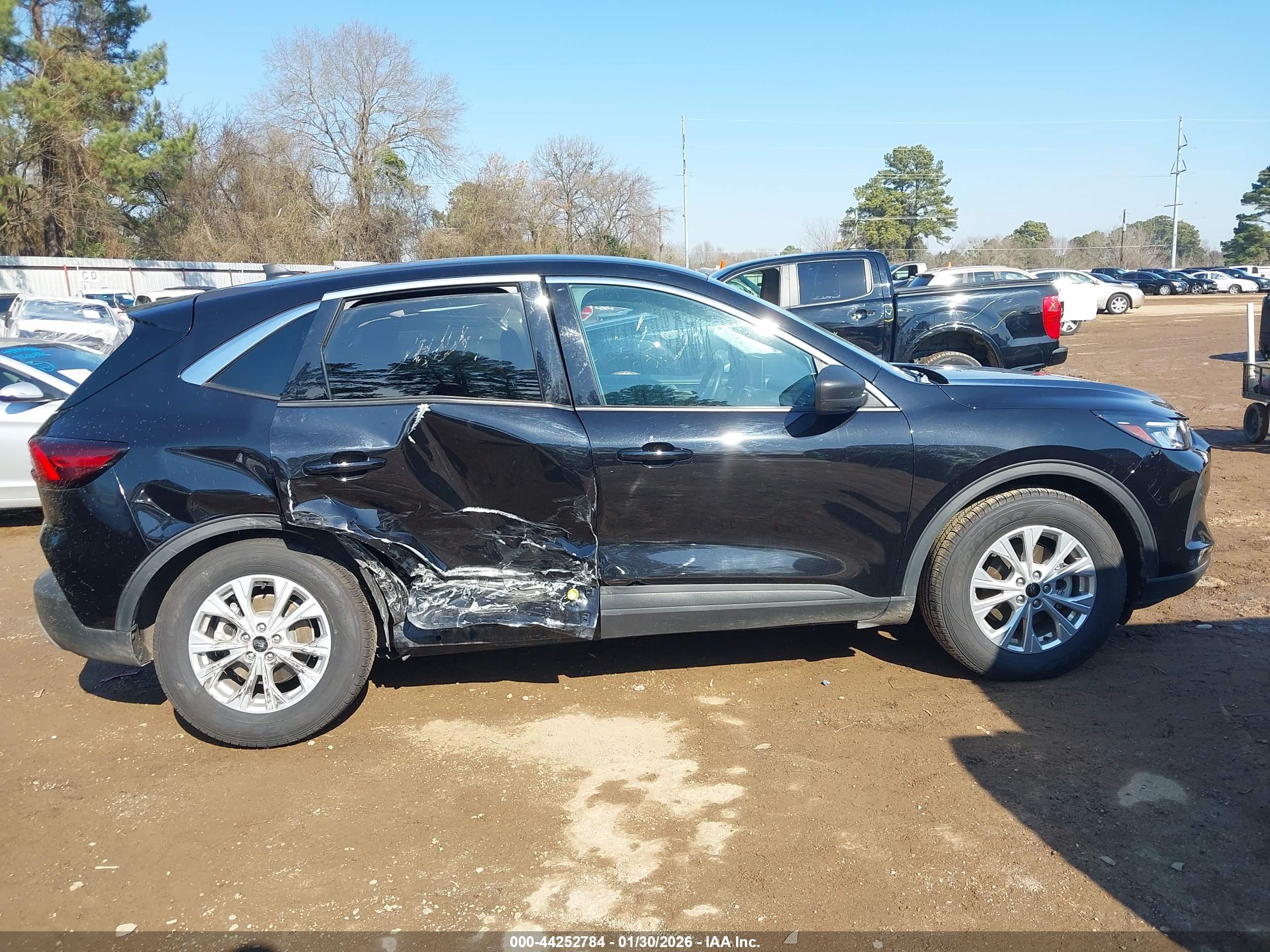 FORD ESCAPE image 6