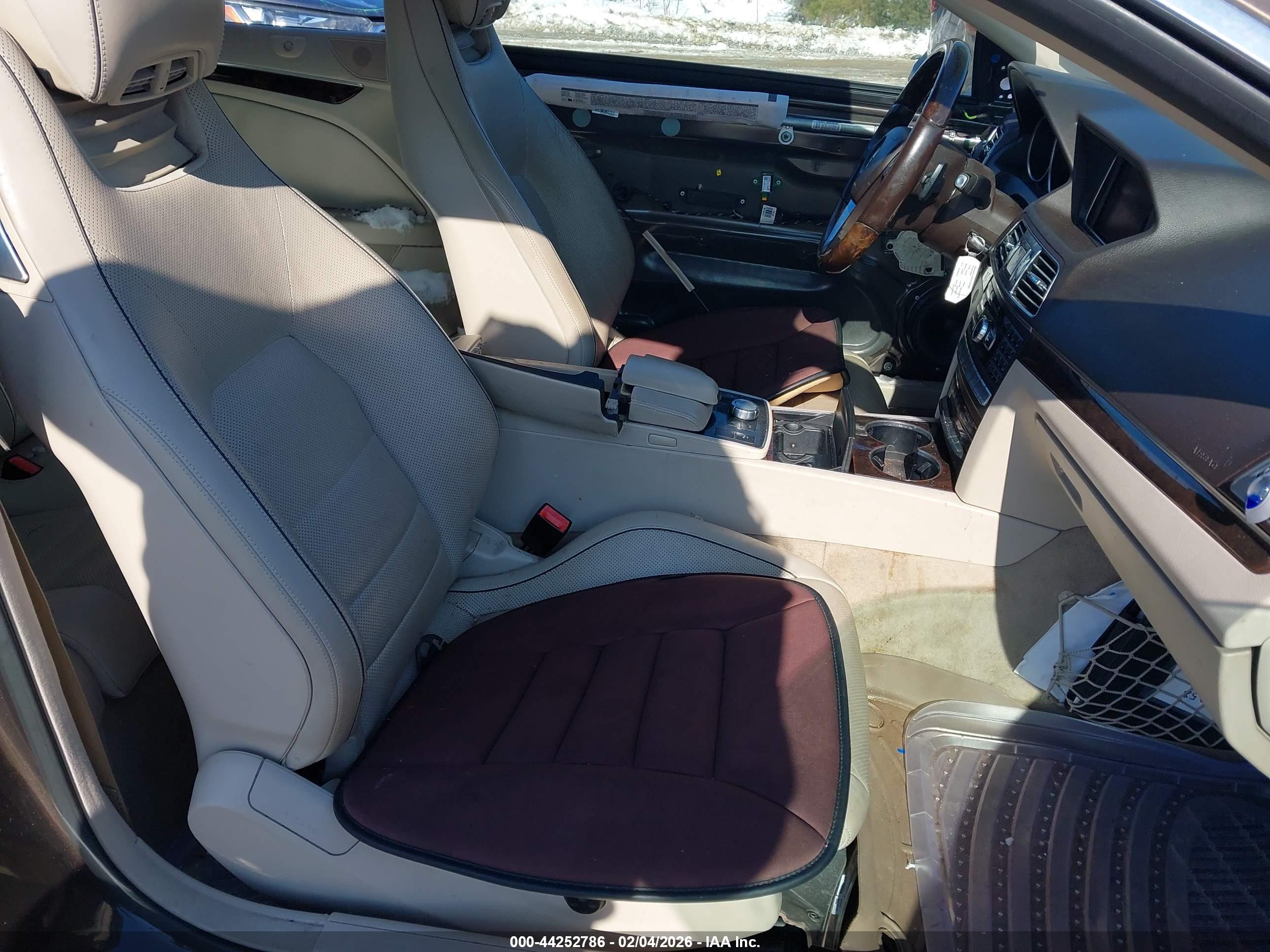 MERCEDES-BENZ E image 5