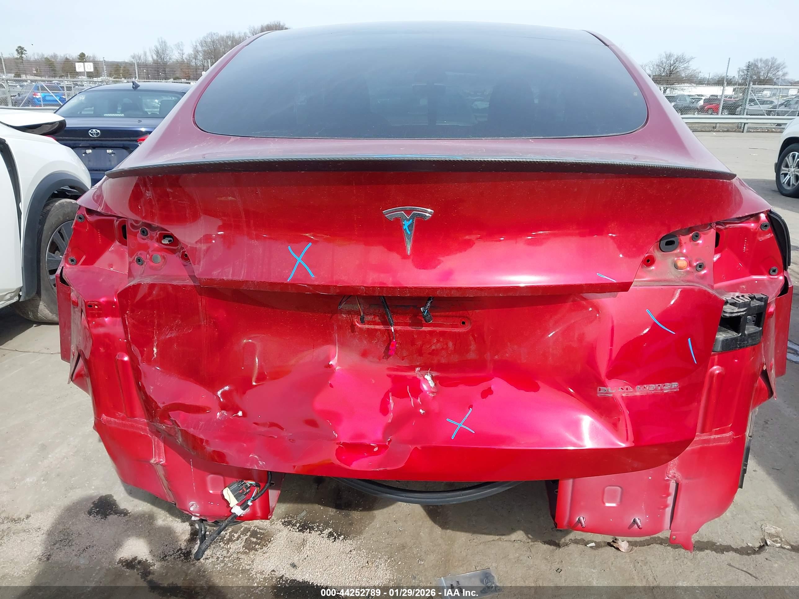 TESLA MODEL image 6