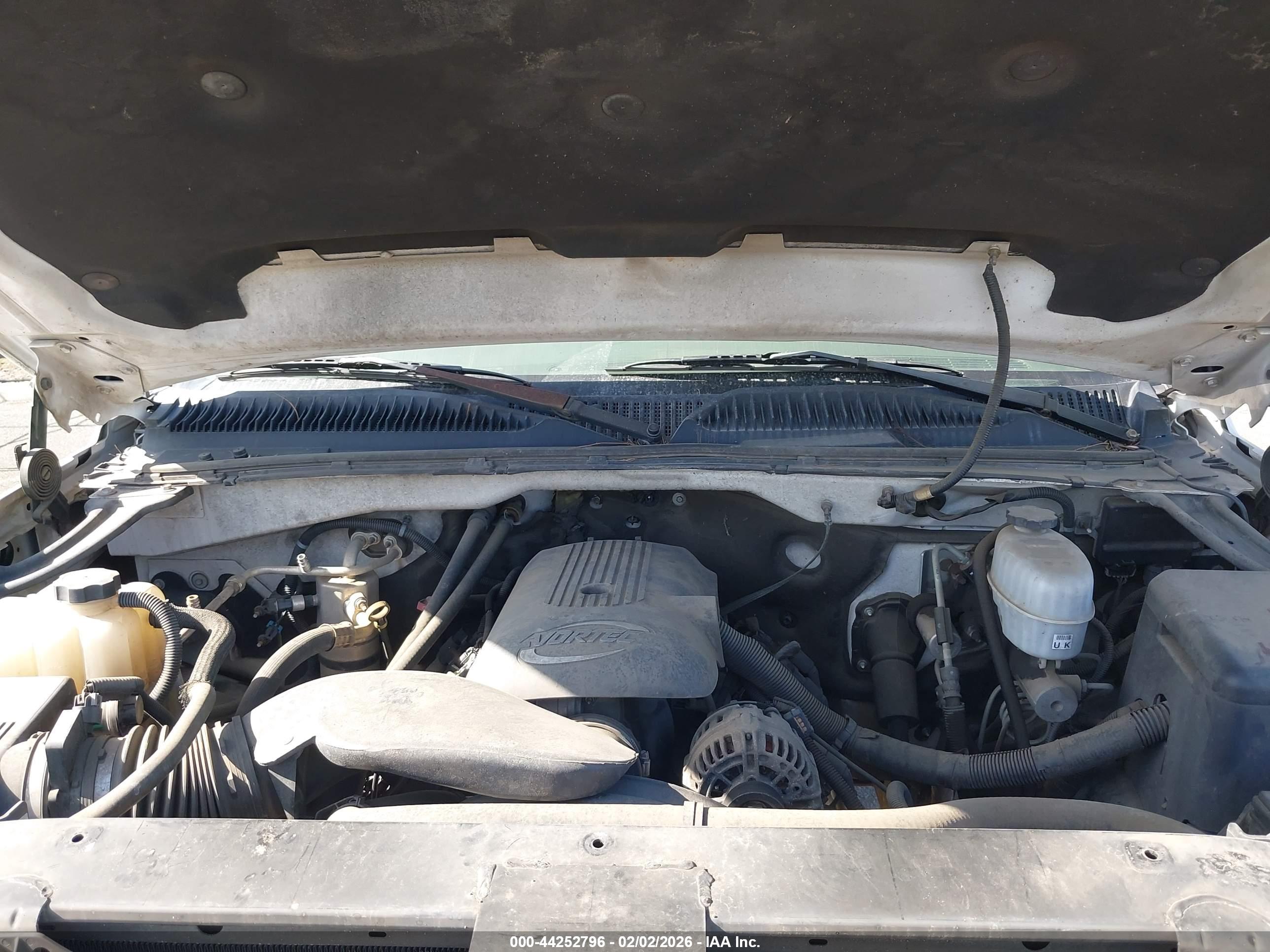 CHEVROLET SILVERADO image 10