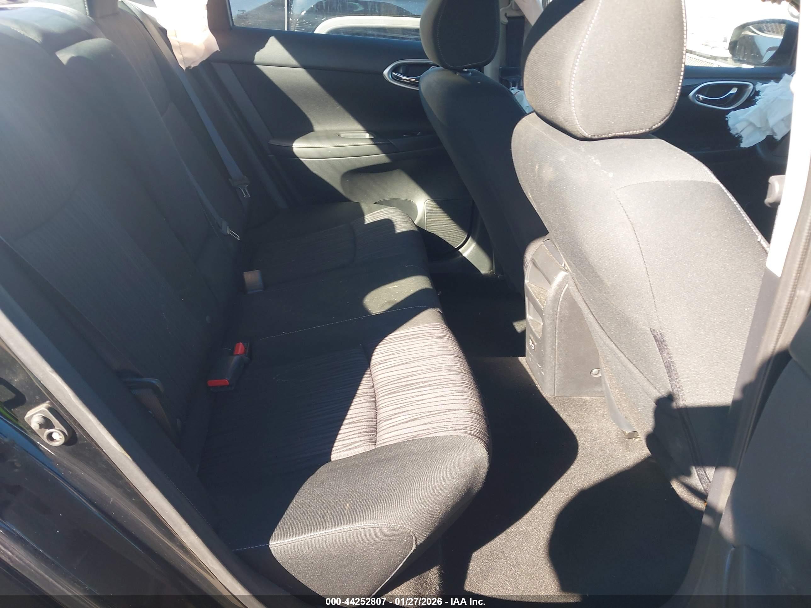 NISSAN SENTRA image 8