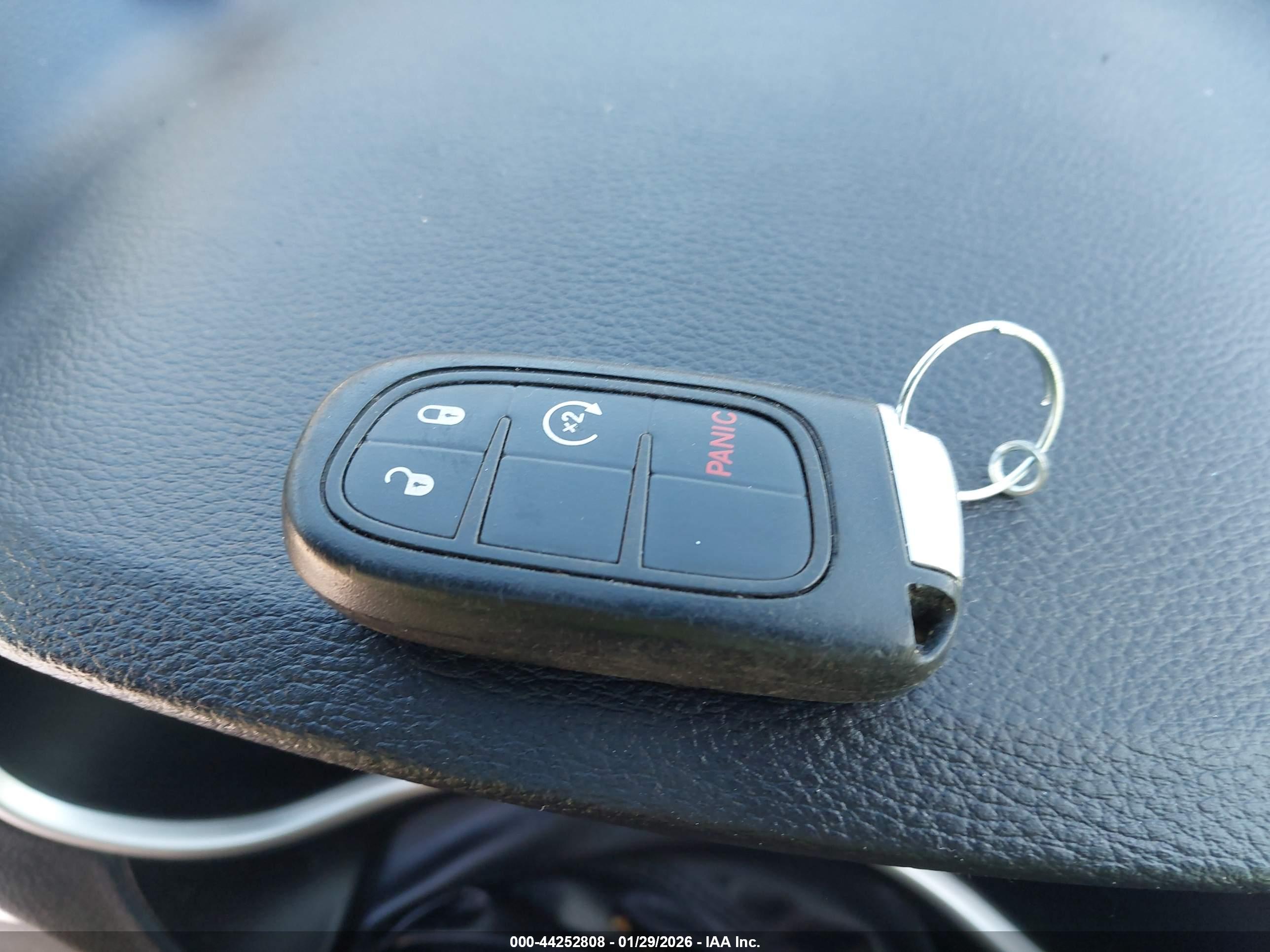 JEEP CHEROKEE image 11