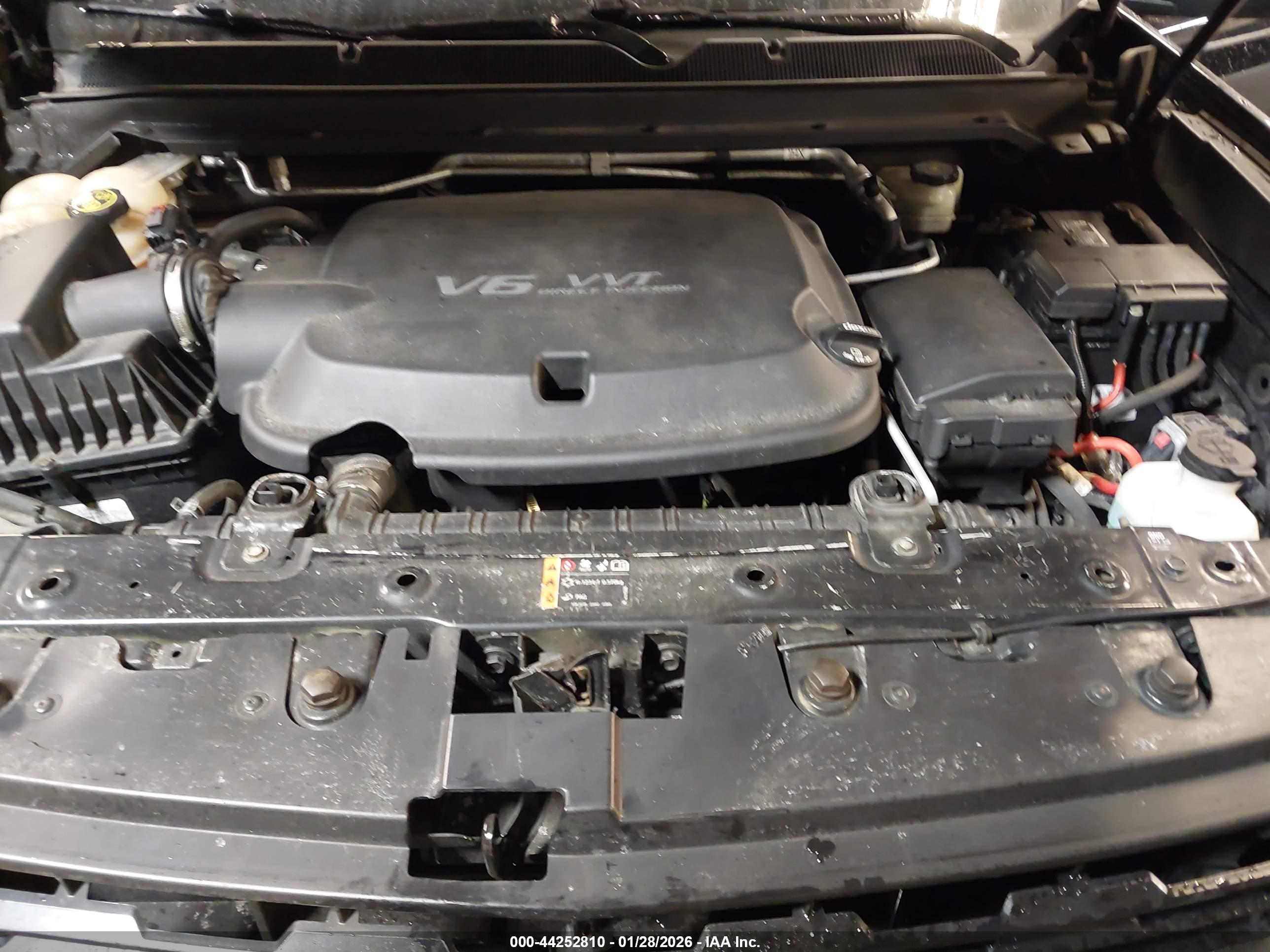 CHEVROLET COLORADO image 10