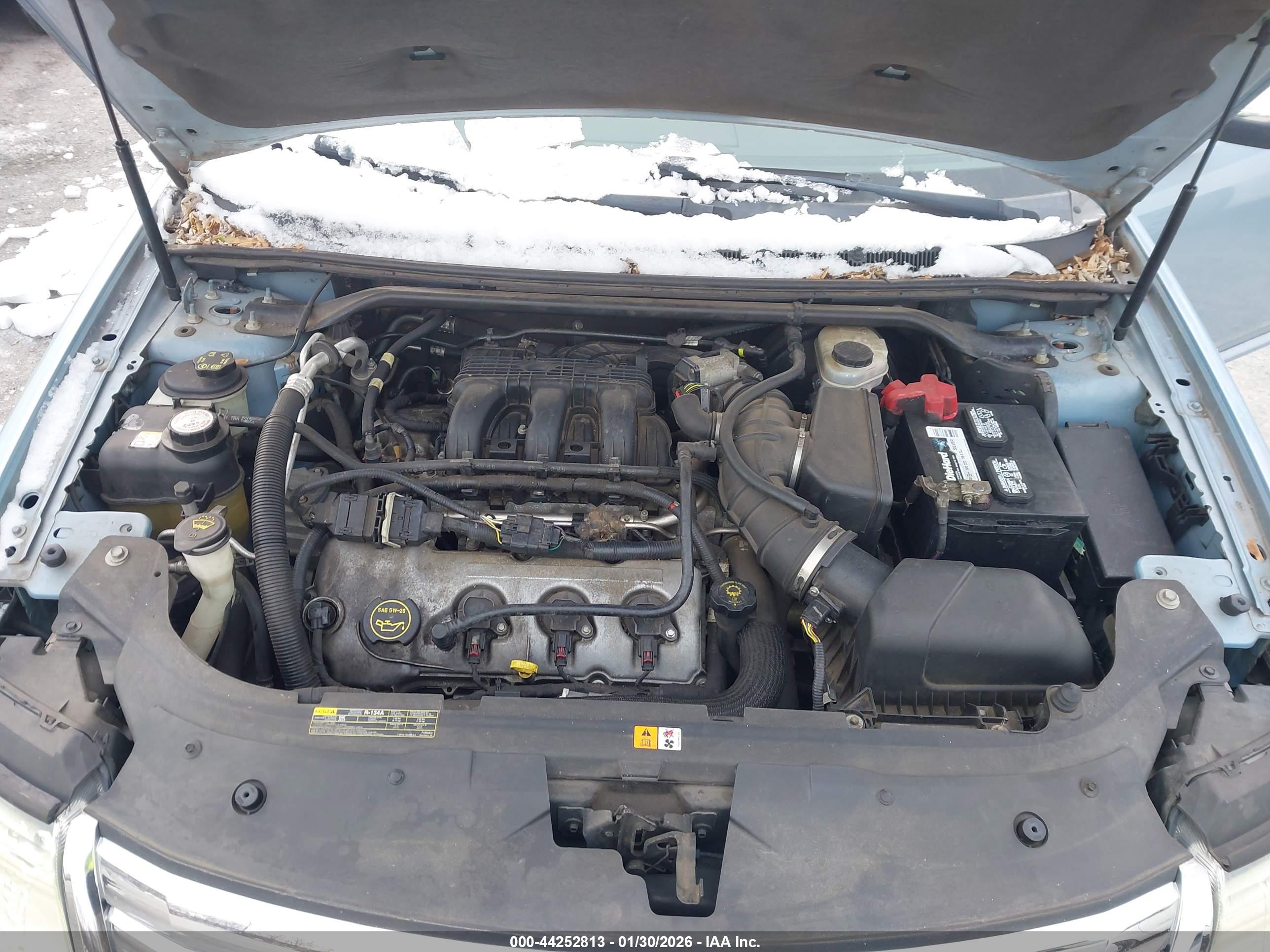 FORD TAURUS image 10