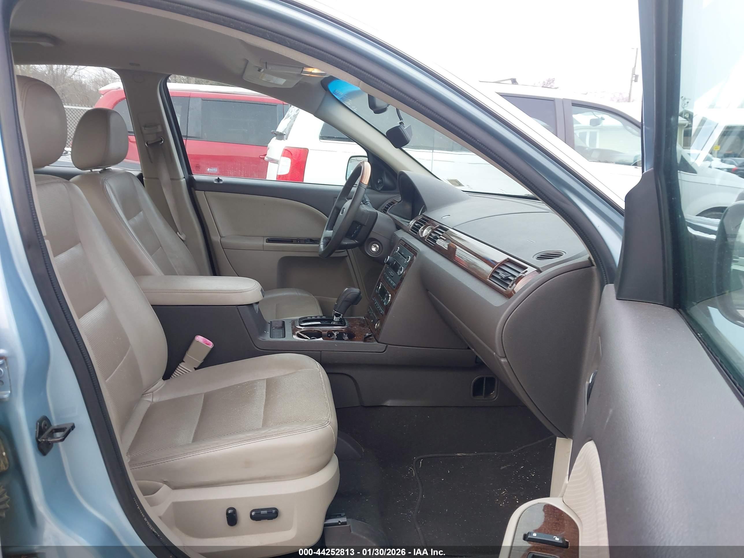 FORD TAURUS image 5