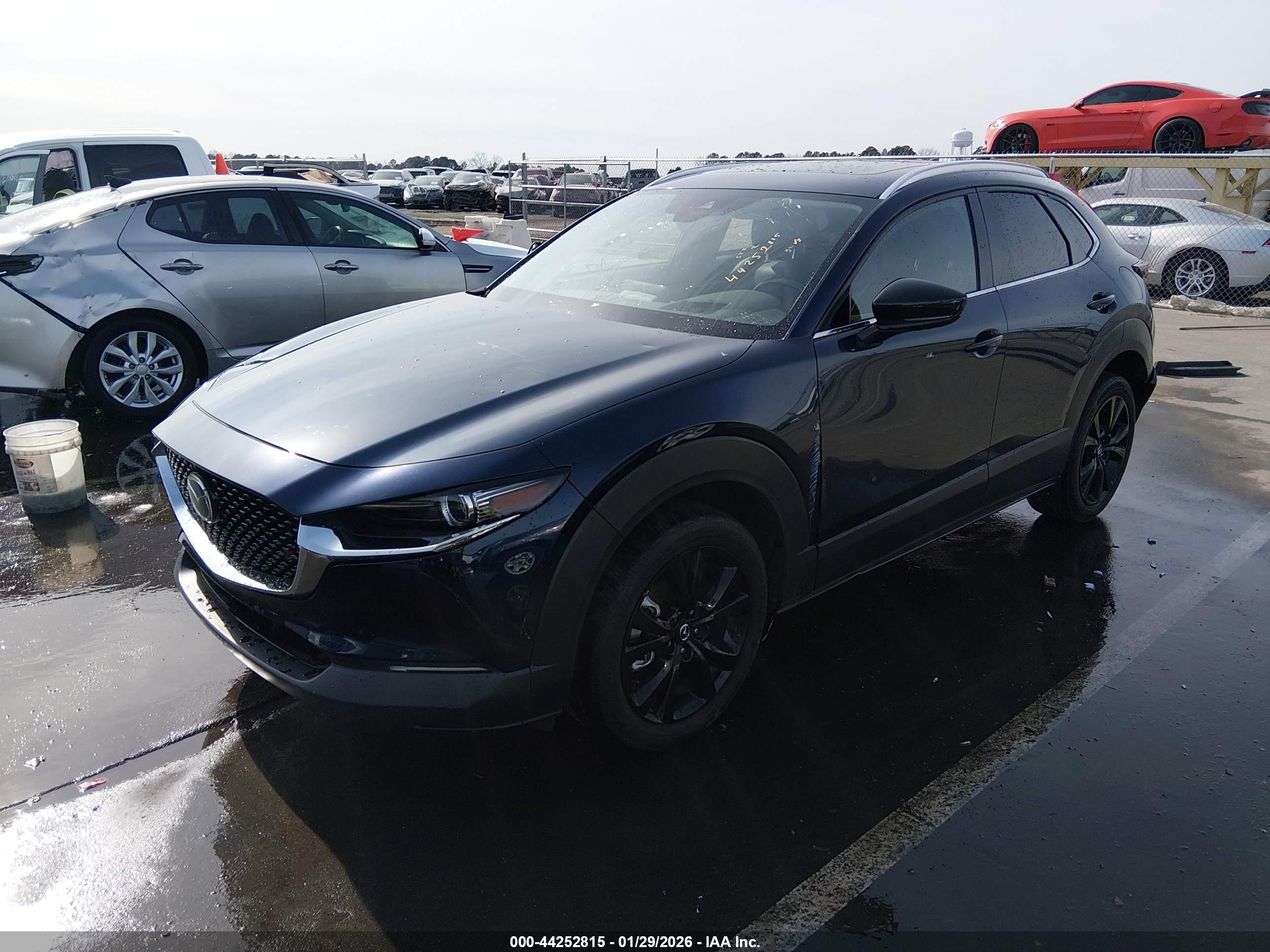 MAZDA CX-30 image 2