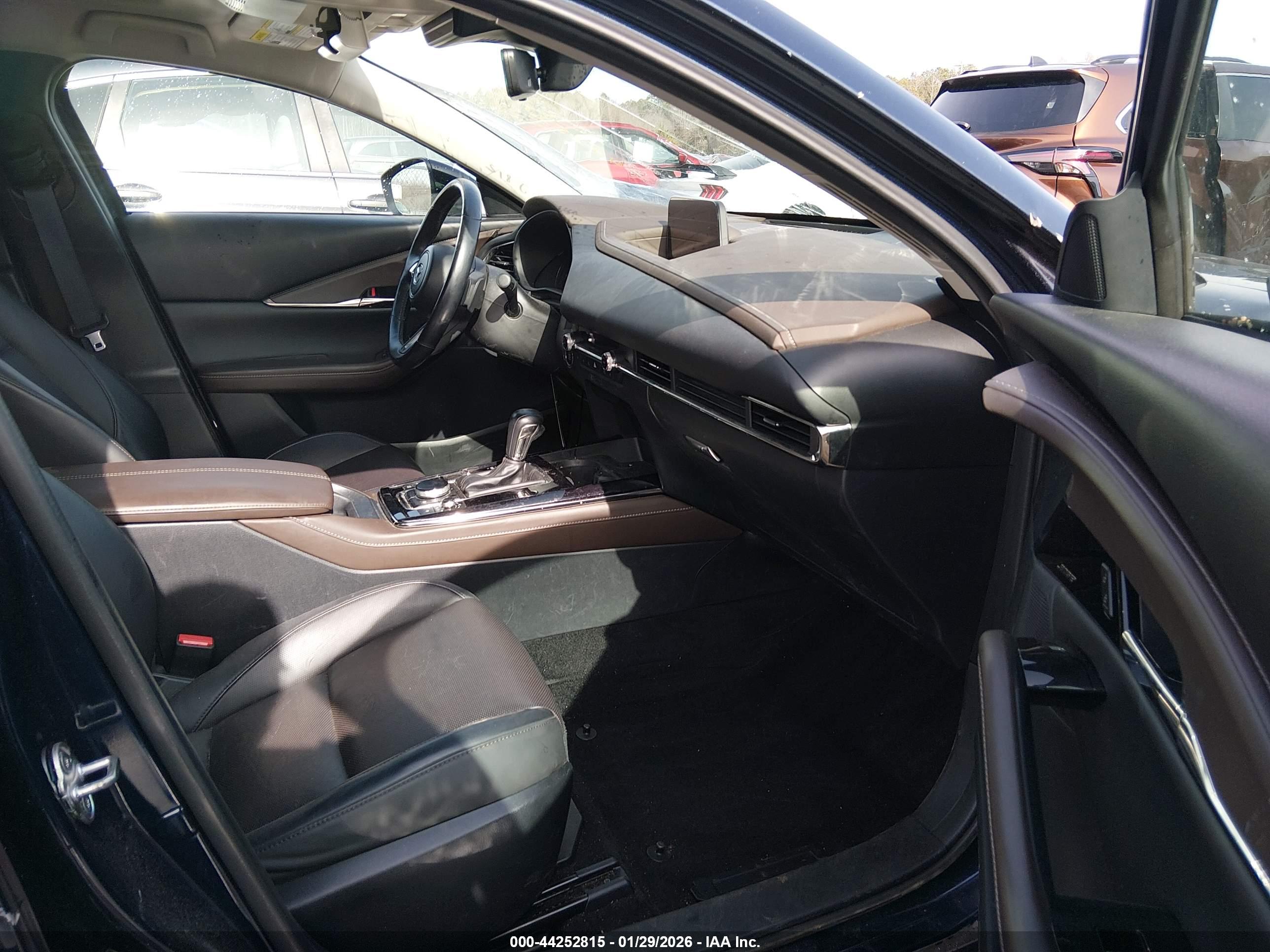 MAZDA CX-30 image 5