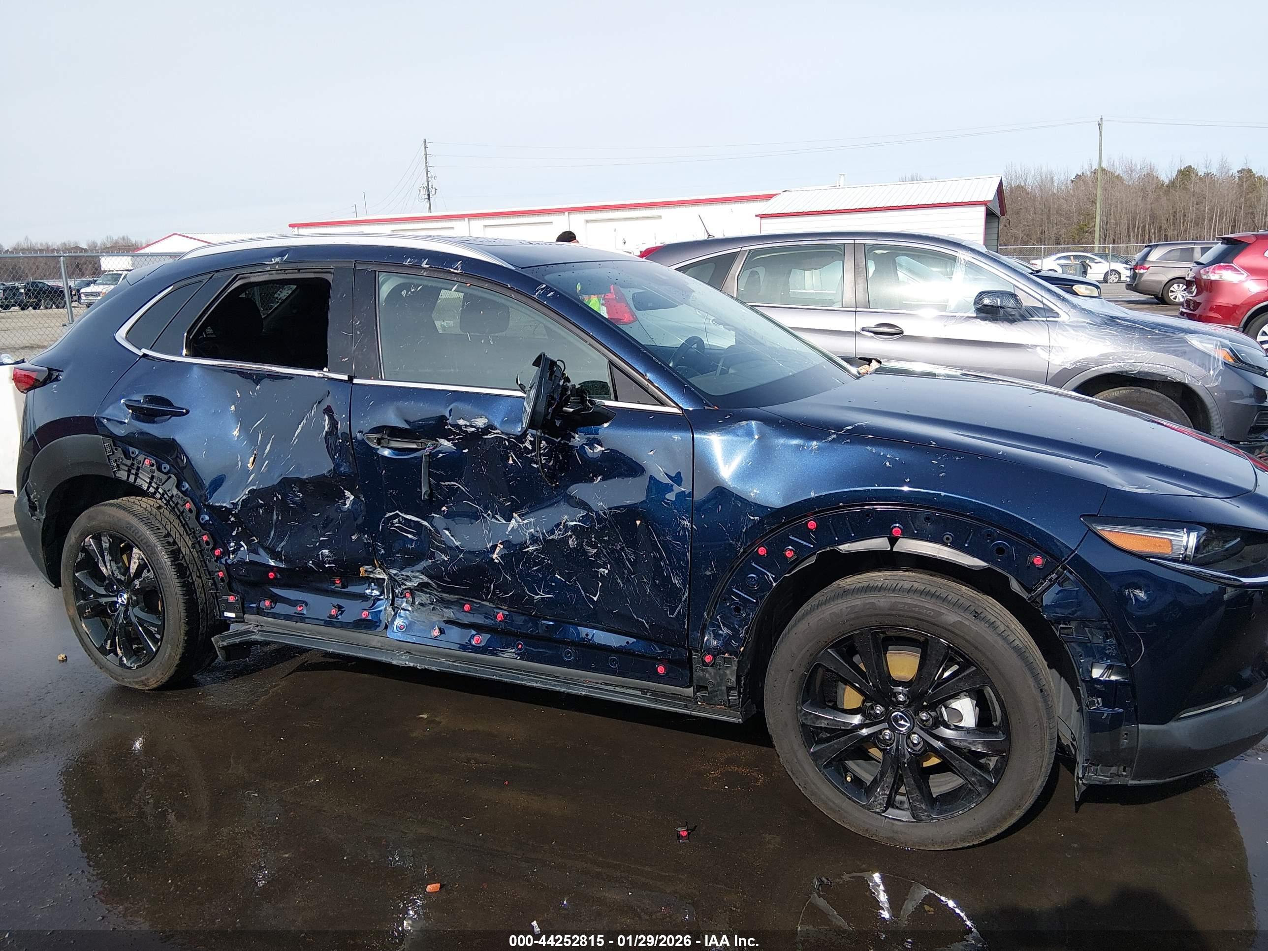 MAZDA CX-30 image 6