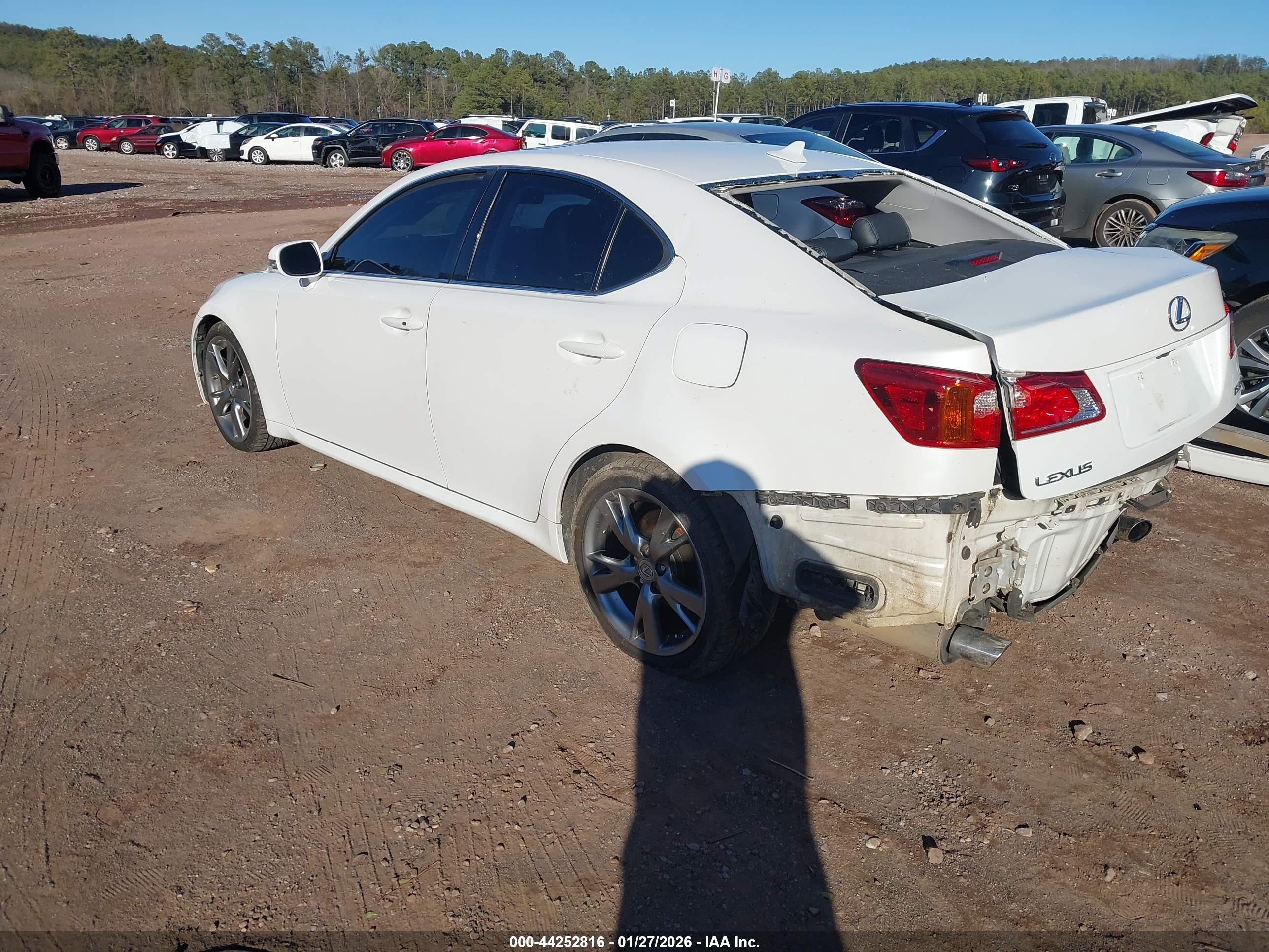 LEXUS IS image 3