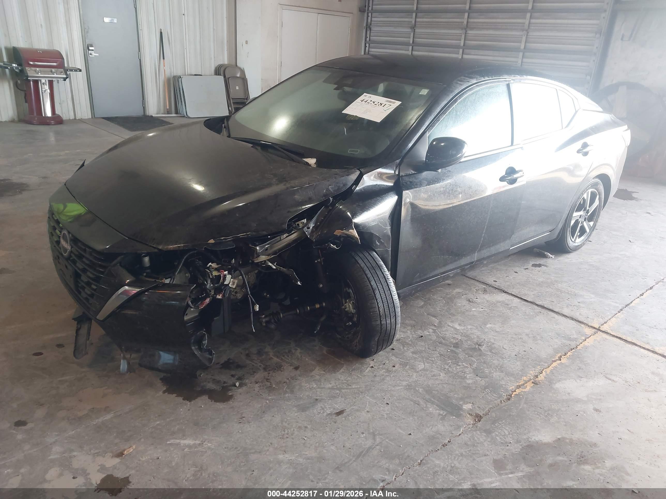 NISSAN SENTRA image 2