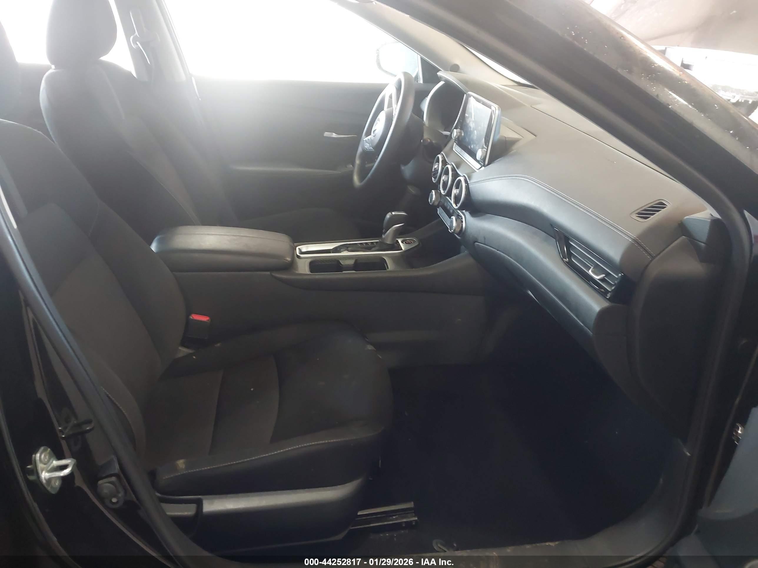 NISSAN SENTRA image 5