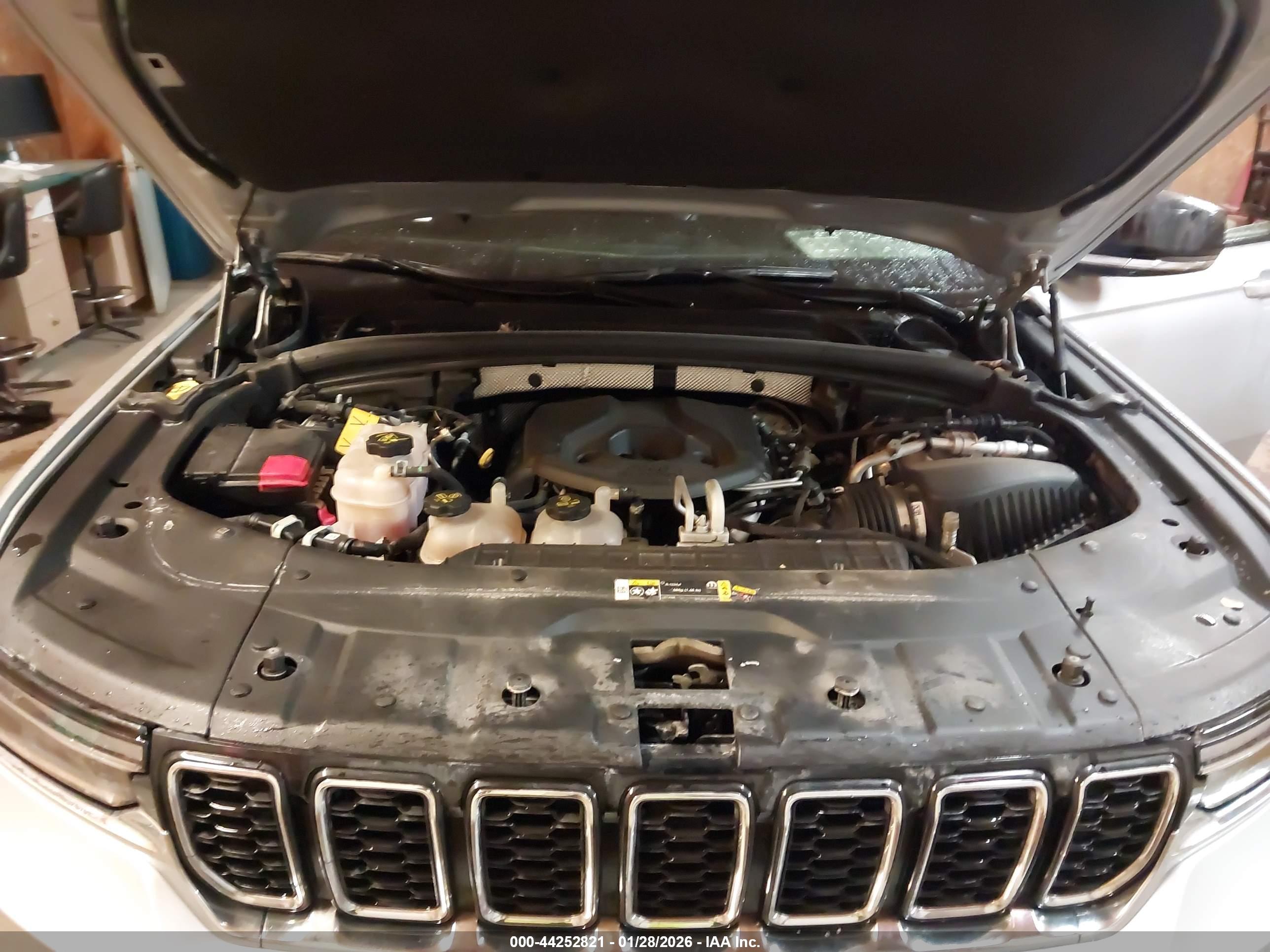 JEEP GRAND image 10
