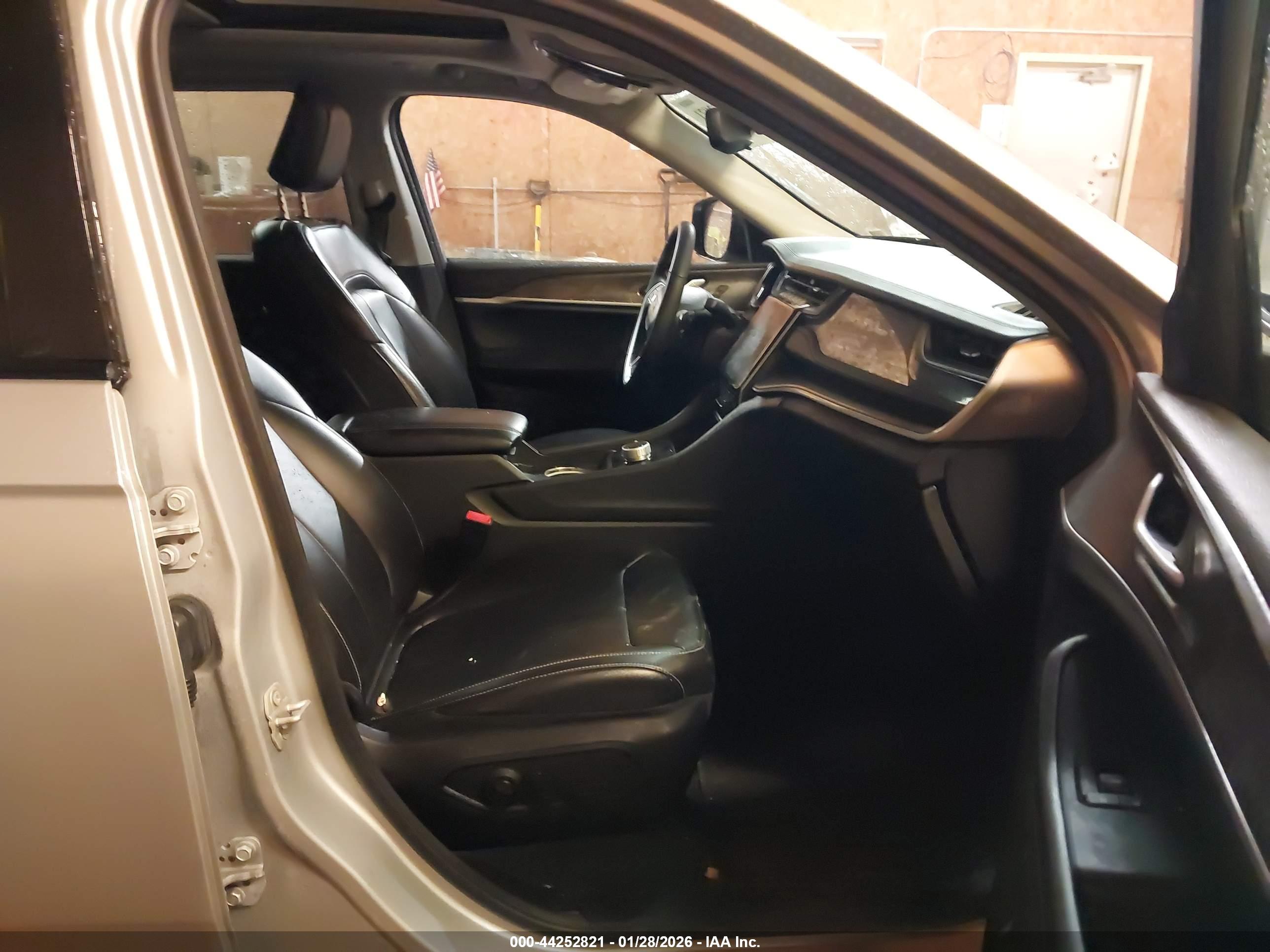 JEEP GRAND image 5