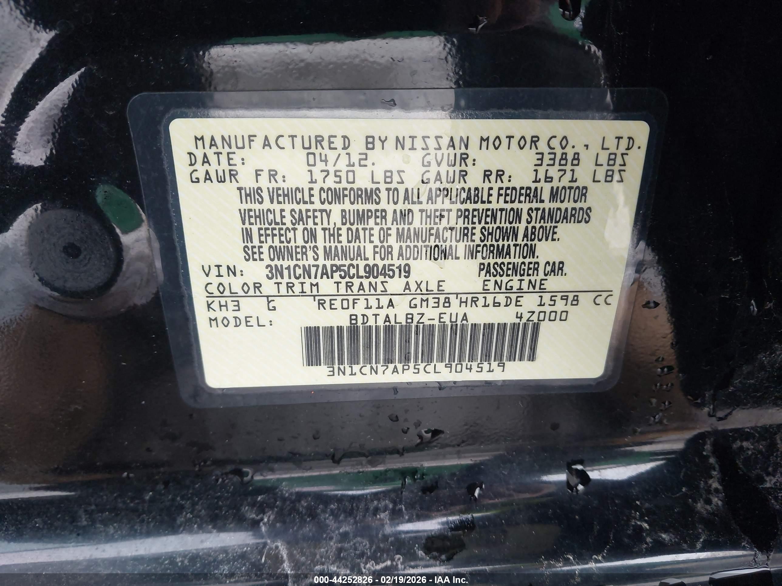 NISSAN VERSA image 9