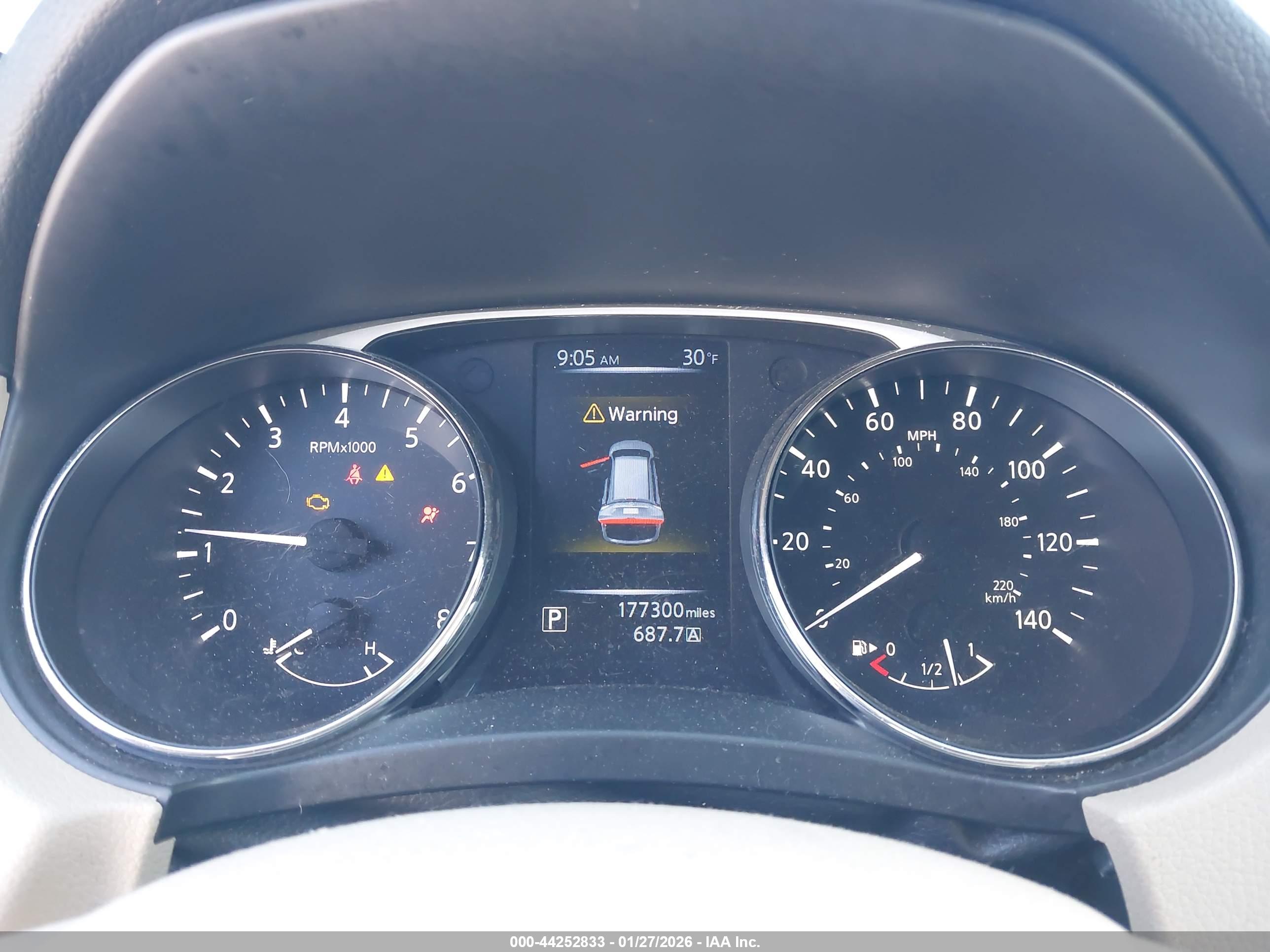NISSAN ROGUE image 7